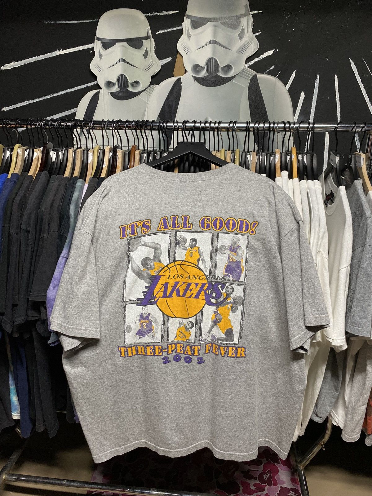 NBA Vintage 00’ Los Angeles Lakers 3 Peat Championship Shirt 2XL Size US XXL / EU 58 / 5 - 6 Thumbnail
