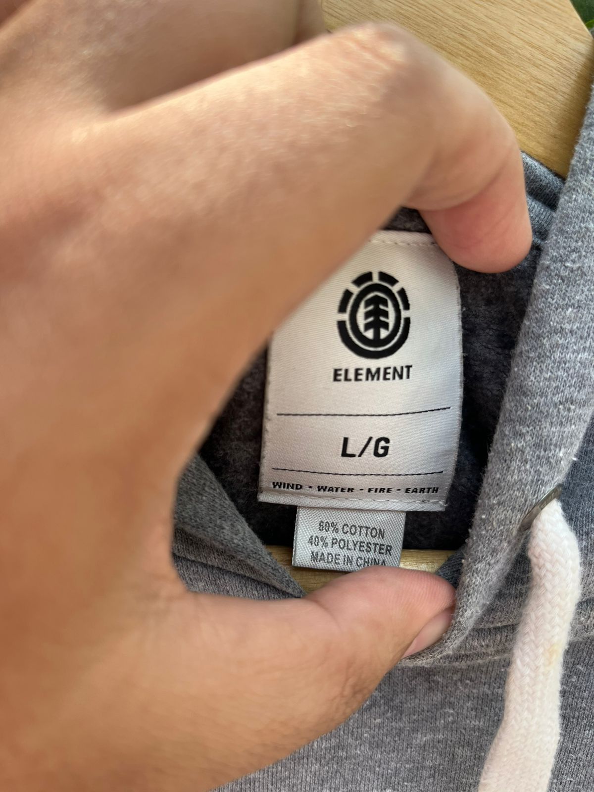 Element Hoodie Element Hold it down wolf head graphic tee tshirt Size US L / EU 52-54 / 3 - 5 Thumbnail