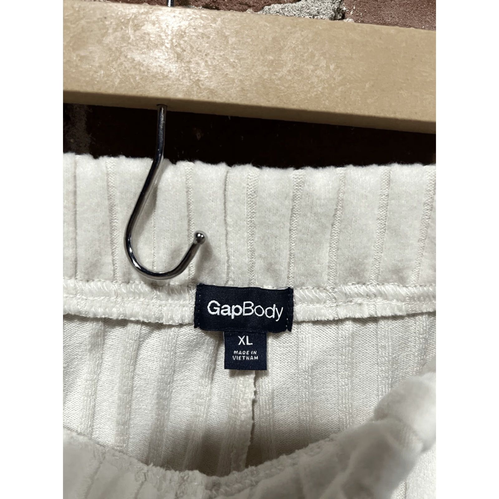 Gap VINTAGE Gap Body Womens Ivory Pull On Ribbed Sweat Pants NWT XL White Sweatpants Womens XL Ivory Gap Body Pants Pull On Sweatpants NWT Womens XL Ivory Size 40" / US 18 - 3 Thumbnail