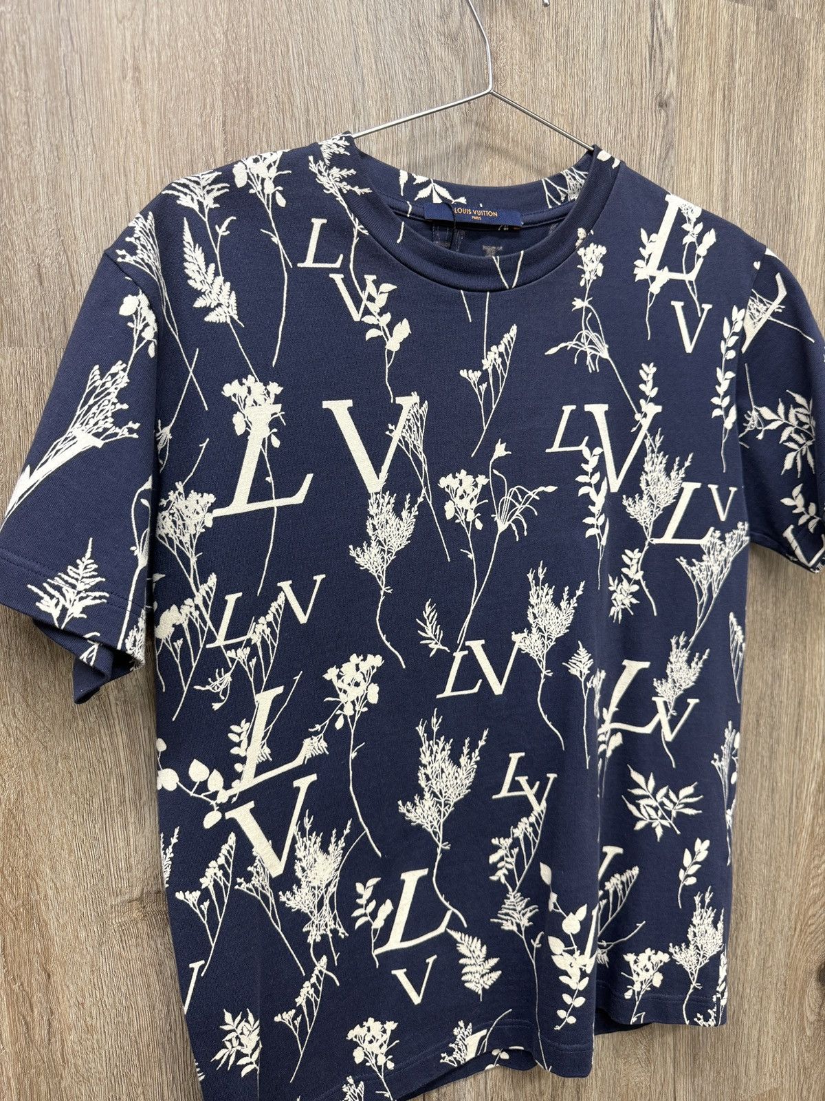 Louis Vuitton Louis Vuitton Monogram Floral Tee Size US S / EU 44-46 / 1 - 3 Thumbnail