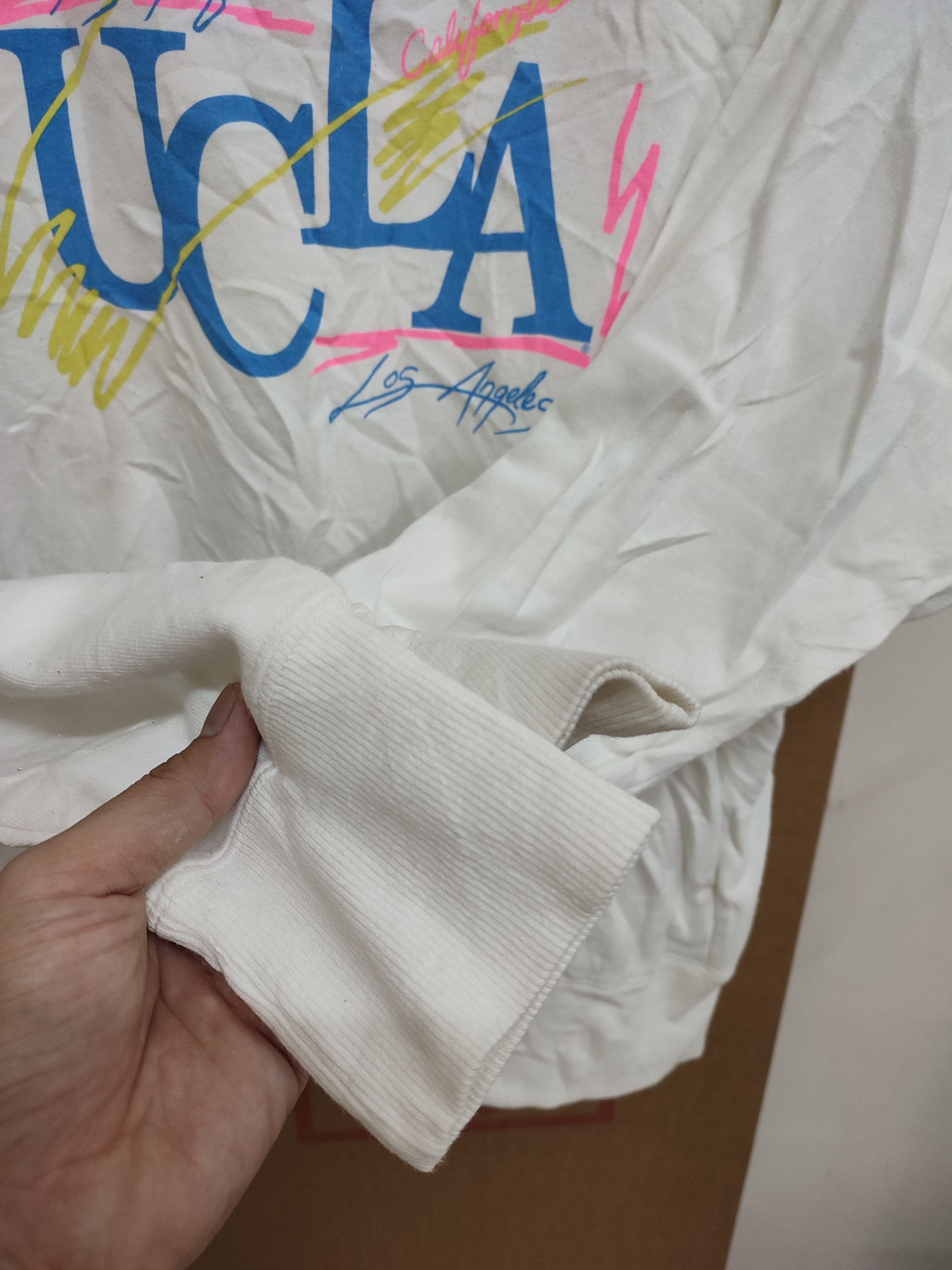 Vintage 💥90s💥 University Of UCLA Sweatshirts Size US M / EU 48-50 / 2 - 4 Thumbnail