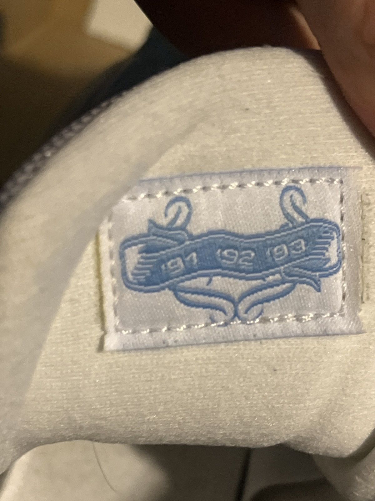 Nike Kyrie 6 White Sapphire Size US 6 / EU 39 - 9 Thumbnail