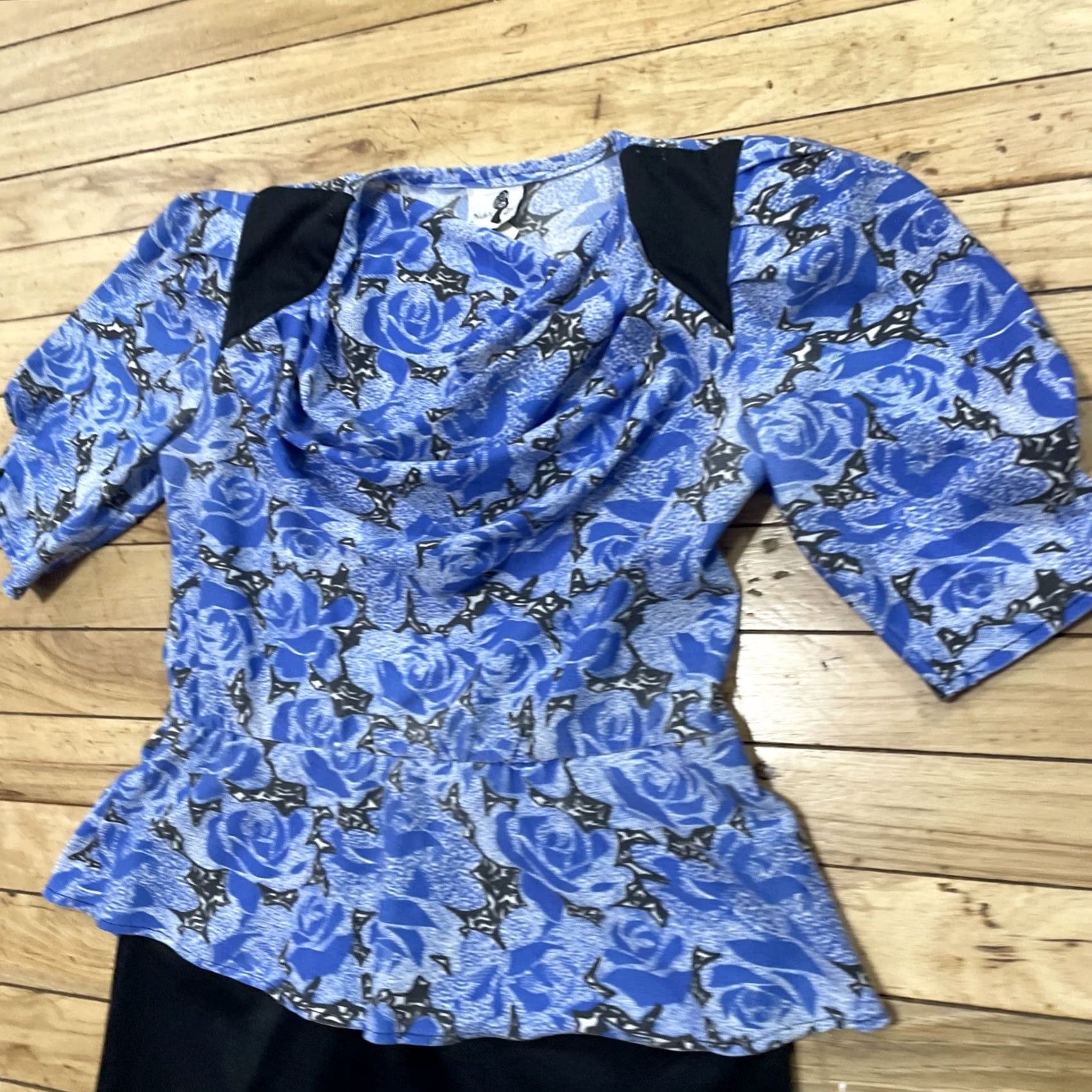 Vintage VINTAGE Nicki's Girl Sheath Dress Shirt Dress 80s Floral Blue Knee Length Ruched Peplum Cowl Neck Women Size 2 Girls Mens Womens Size XS / US 0-2 / IT 36-38 - 3 Thumbnail