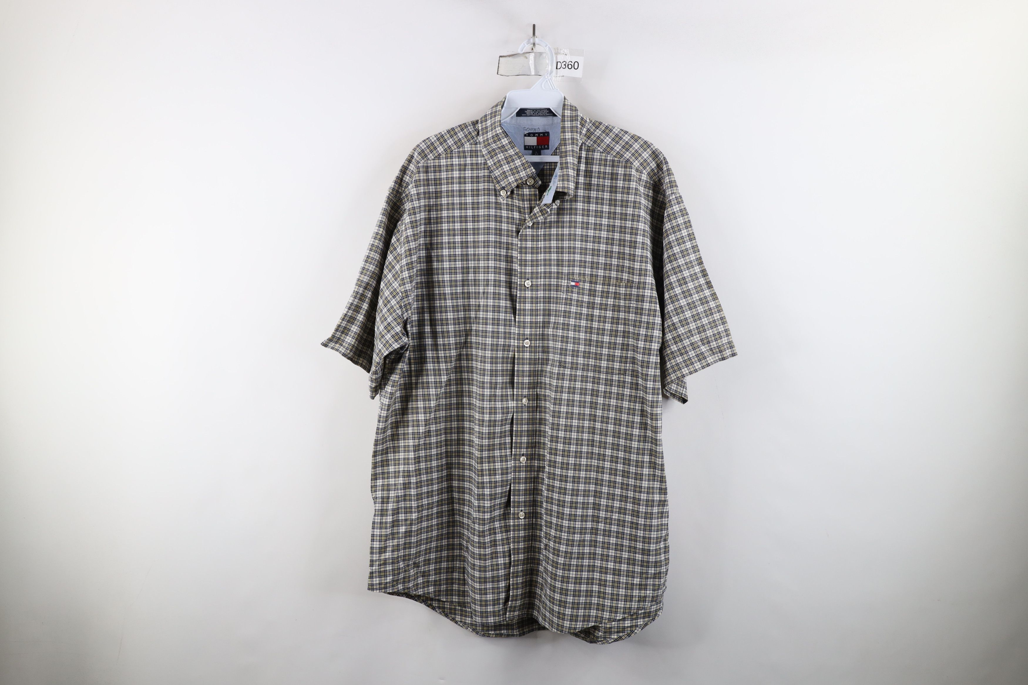 Tommy Hilfiger × Vintage Vintage 90s Tommy Hilfiger Short Sleeve Button Shirt Size US L / EU 52-54 / 3 - 1 Thumbnail