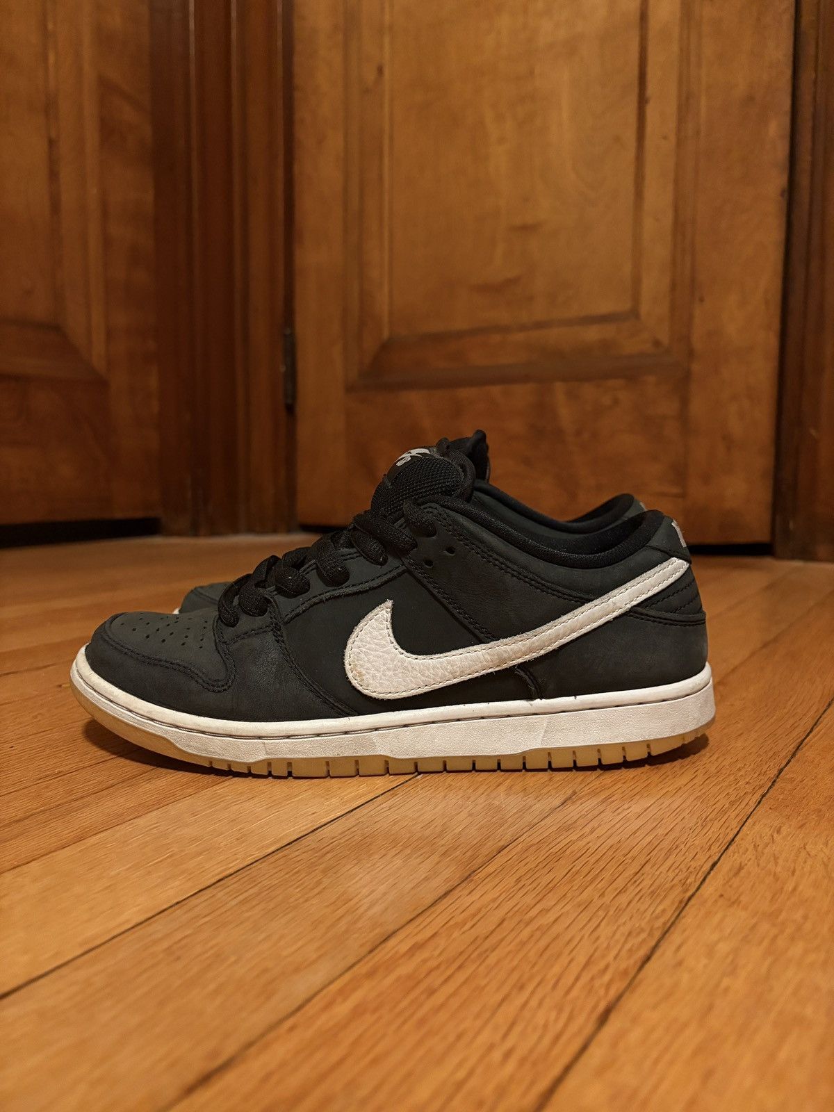 Nike SB Nike SB Dunk Low Black Gum Size 7.5 Size US 7.5 / EU 40-41 - 1 Thumbnail