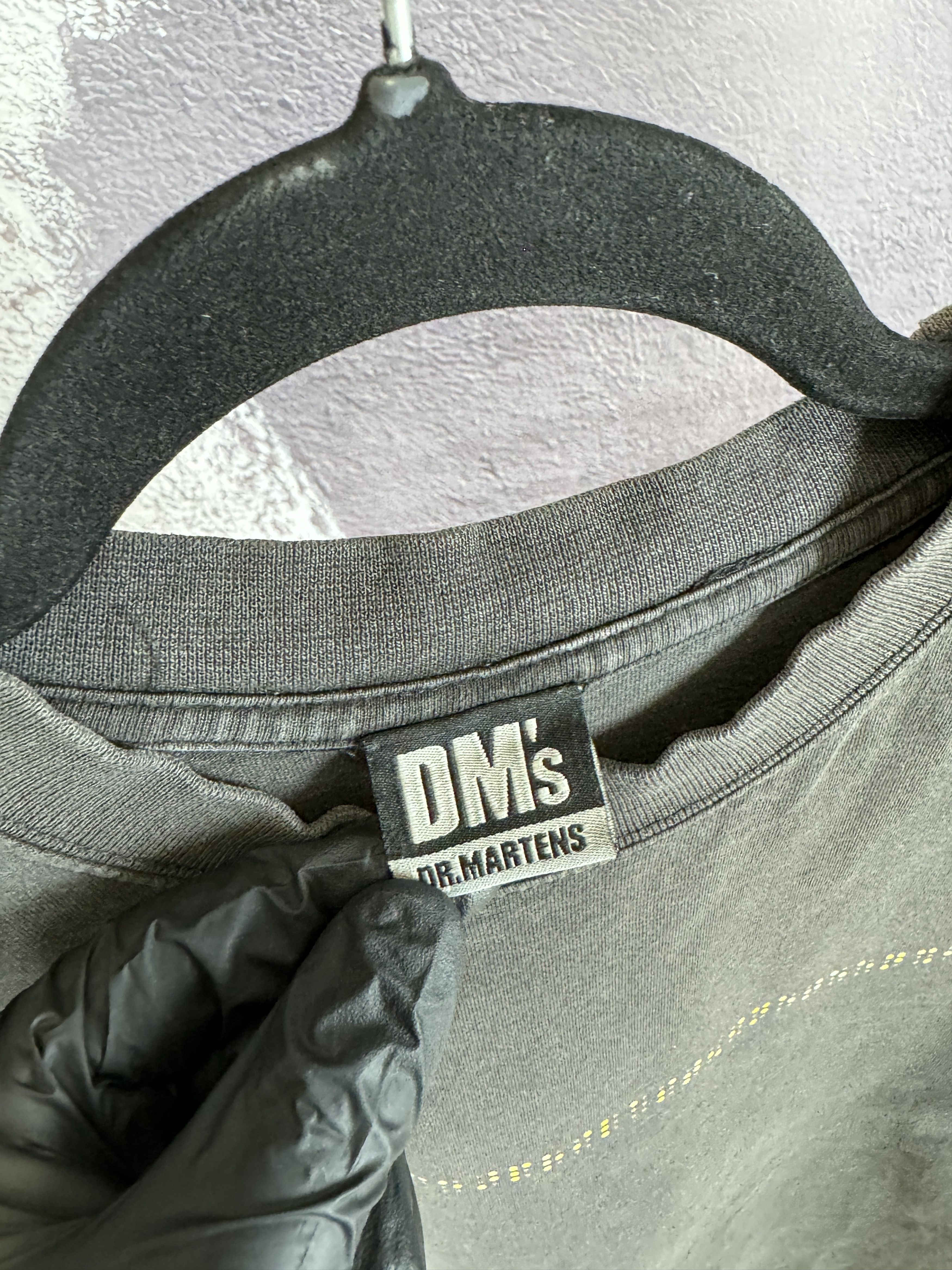 Dr. Martens Dr.Martens OG vintage faded big logo black tee shirt Size US L / EU 52-54 / 3 - 6 Thumbnail
