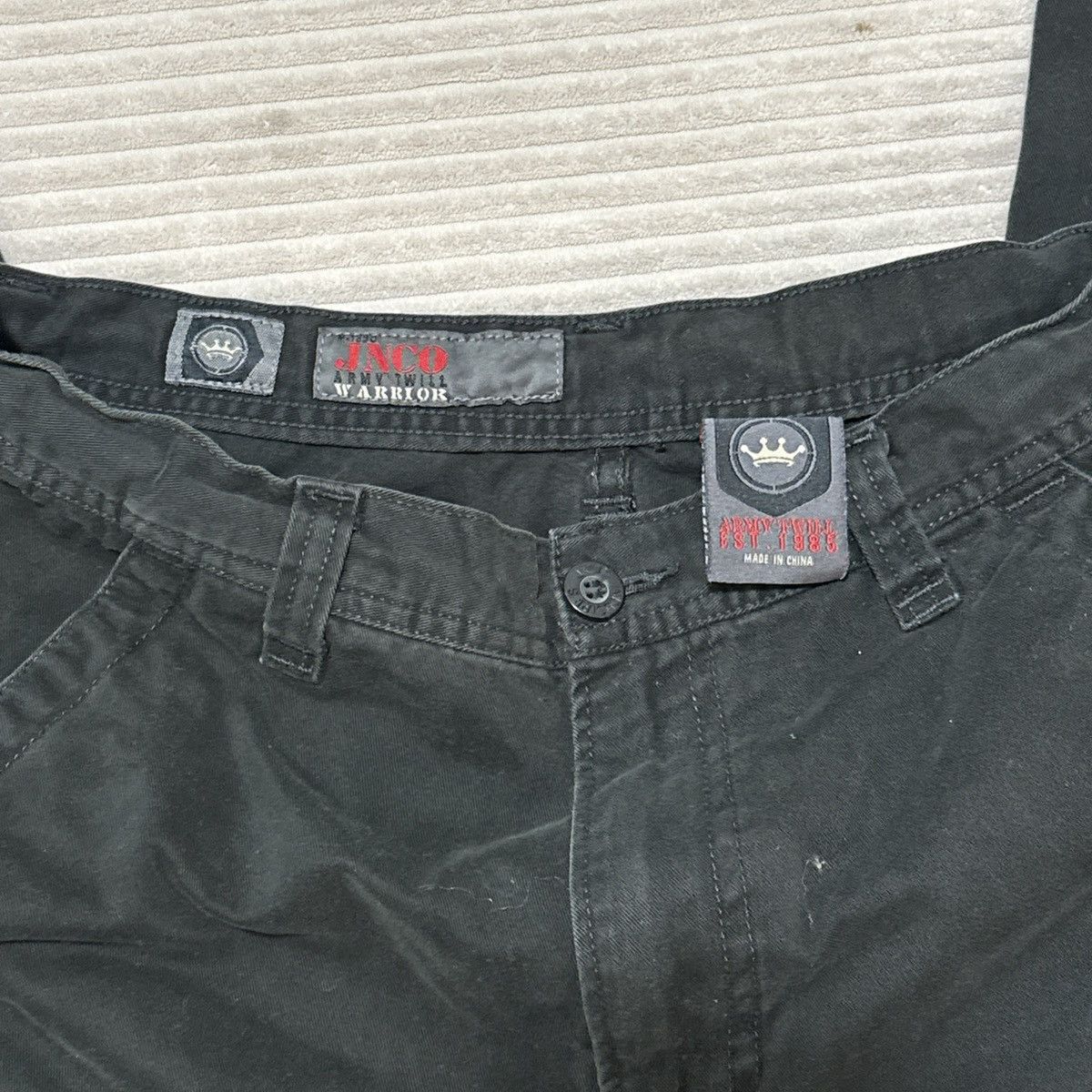 JNCO JNCO Black Commando Crown Cargo Pants Vintage Size Y2K Size US 33 - 2 Thumbnail