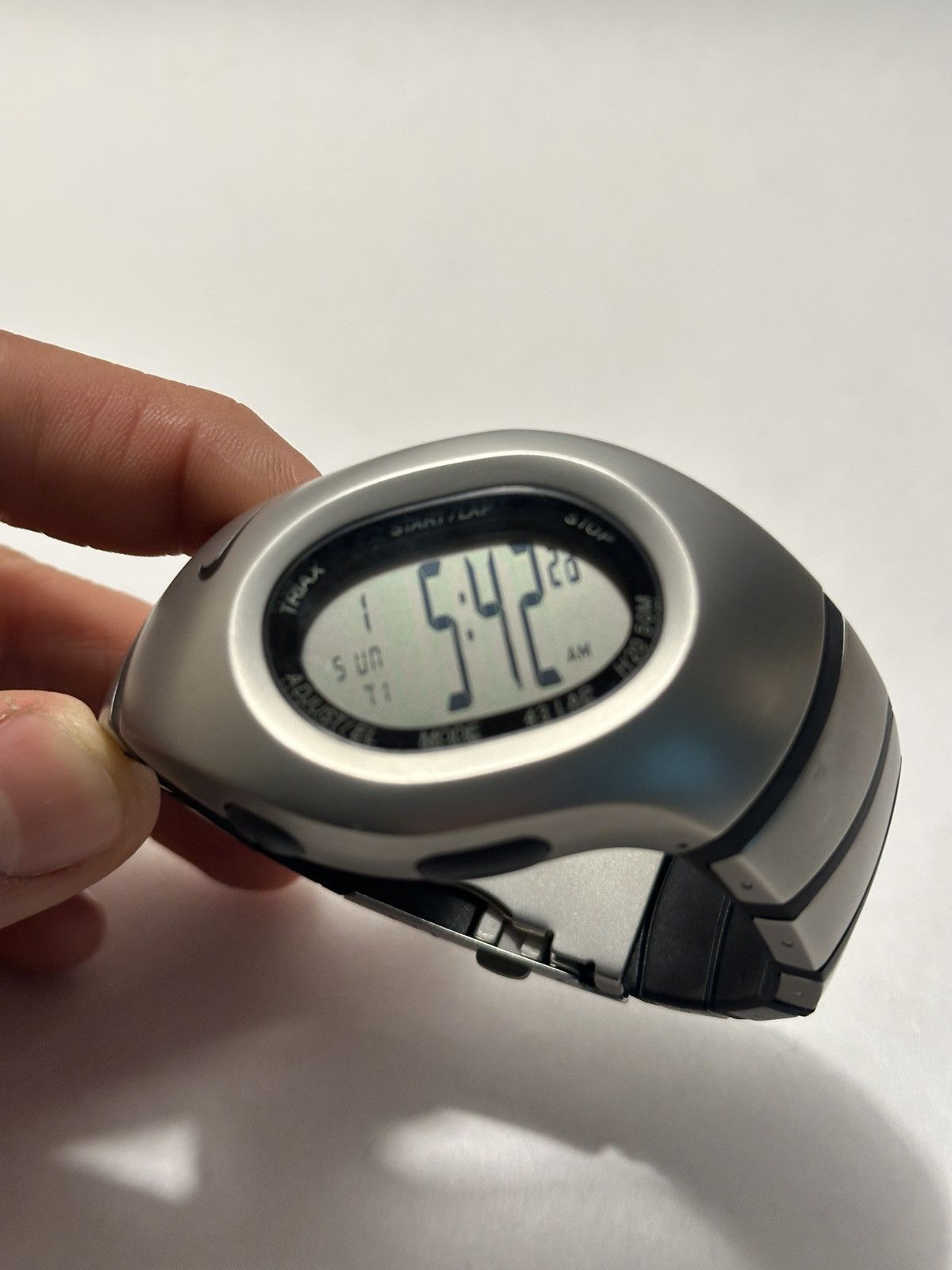 Nike × Vintage NIKE TRIAX STAINLESS STEEL QUARTZ WATCH, WG80-4010 Size 32 - 5 Thumbnail
