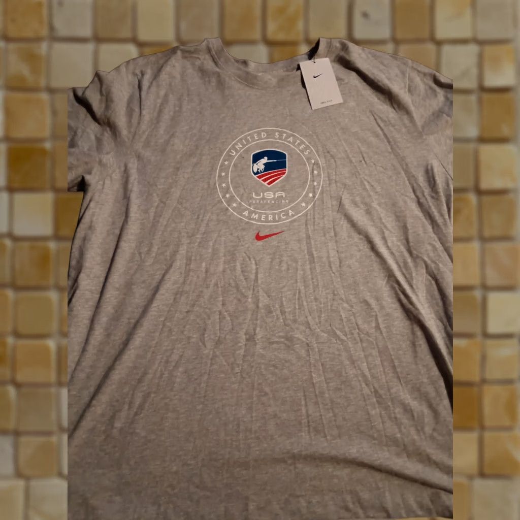 Nike VINTAGE New Mens Nike Dri-fit Gray United States USA Parafencing Shirt XL Size US XL / EU 56 / 4 - 1 Preview