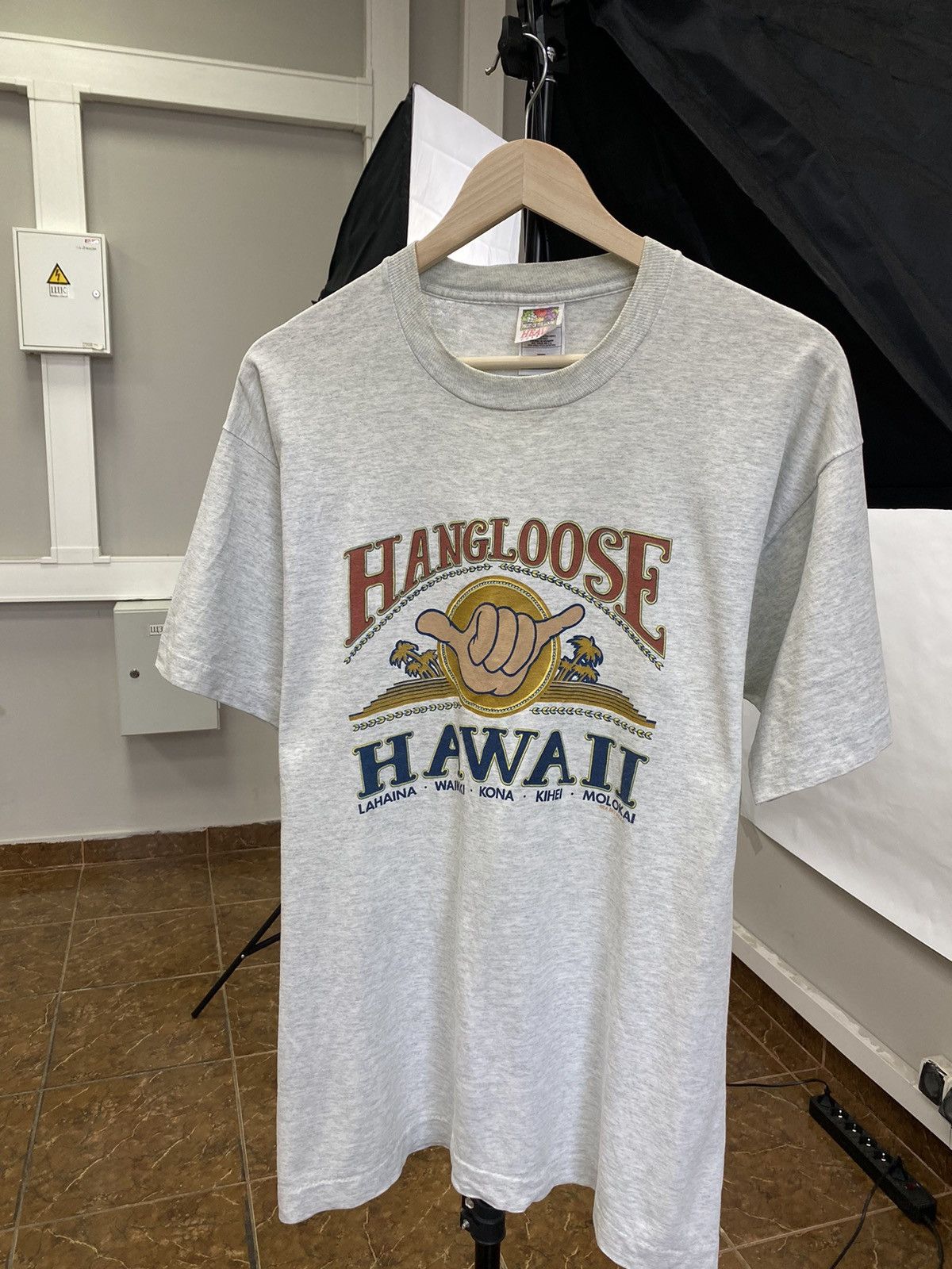 Fruit Of The Loom 🤙🏿 Vintage 90s Hang loose Surfing Hawaii Aloha t-shirt hype Size US L / EU 52-54 / 3 - 1 Thumbnail