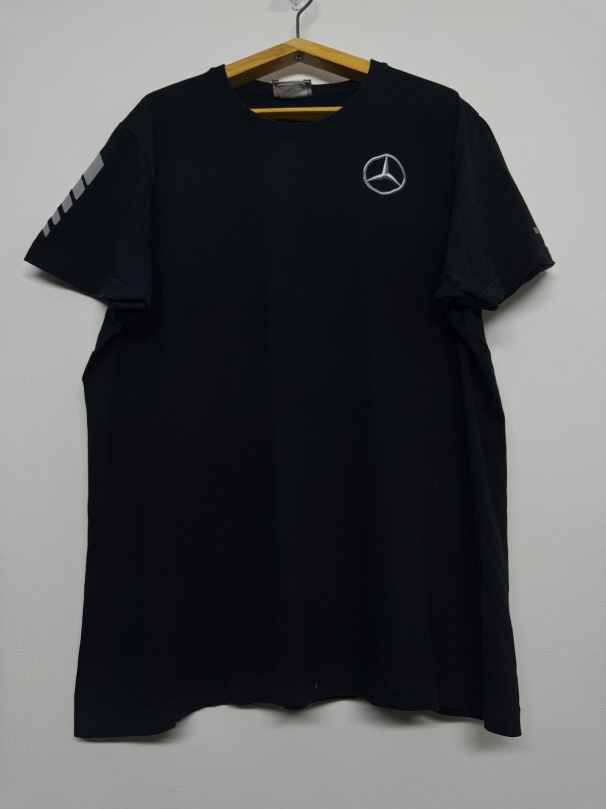 Clique Vintage Mercedes Benz Embroidered AMG logo t-shirt Size US L / EU 52-54 / 3 - 9 Thumbnail