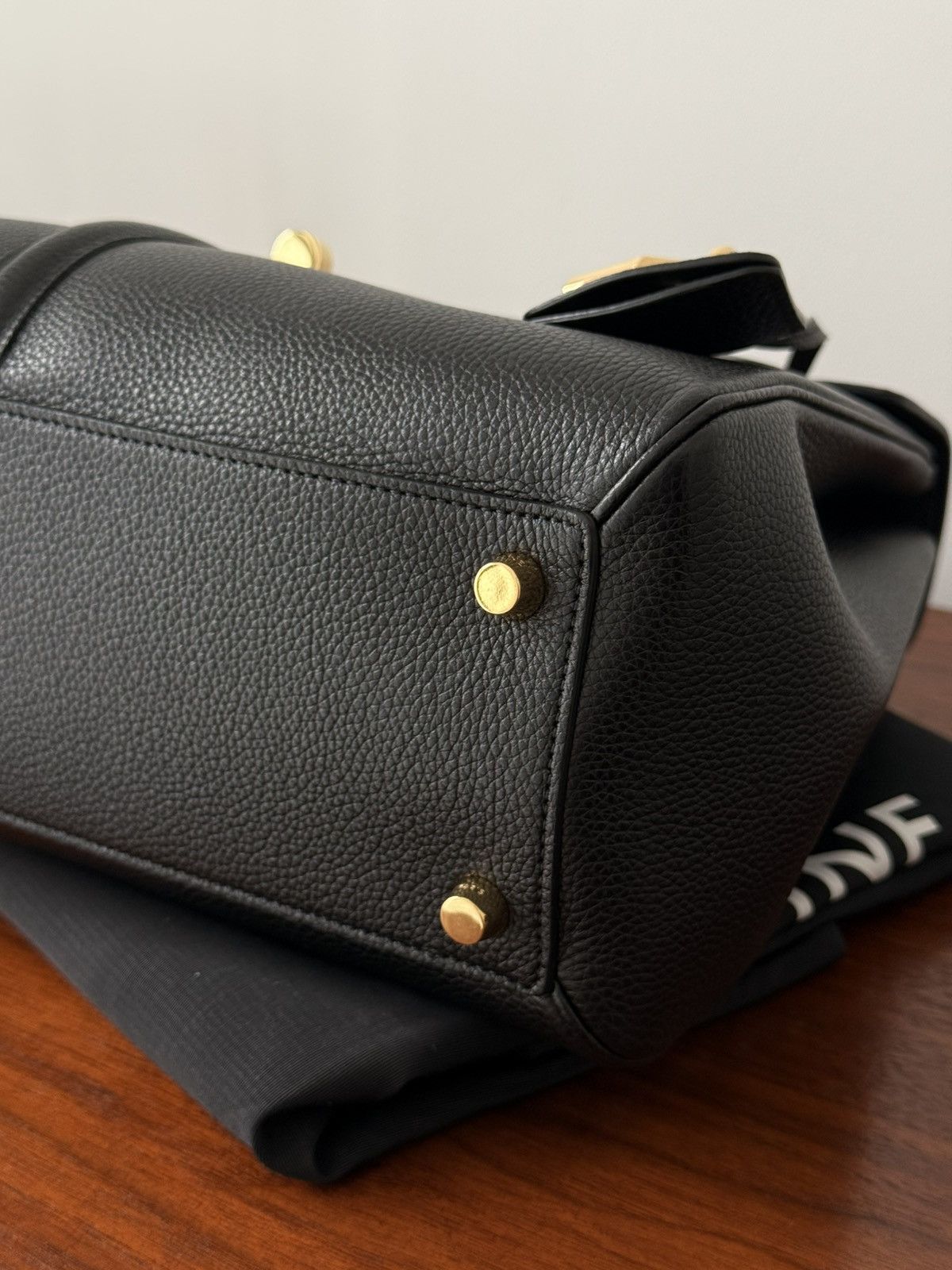 Celine Classic 16 Bag in Grained Calfskin Size ONE SIZE - 8 Thumbnail