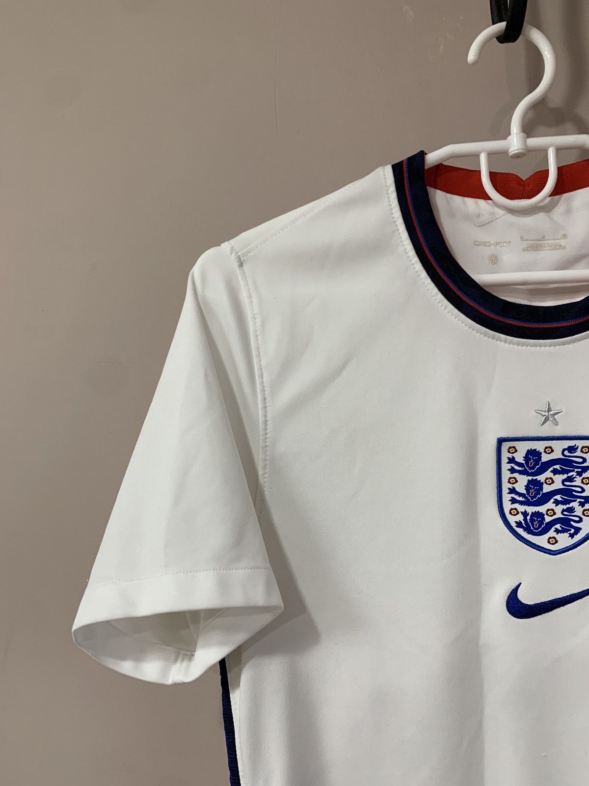 Nike England 2022 Home Football Shirt Nike Soccer Jersey Nike S Size US S / EU 44-46 / 1 - 4 Thumbnail