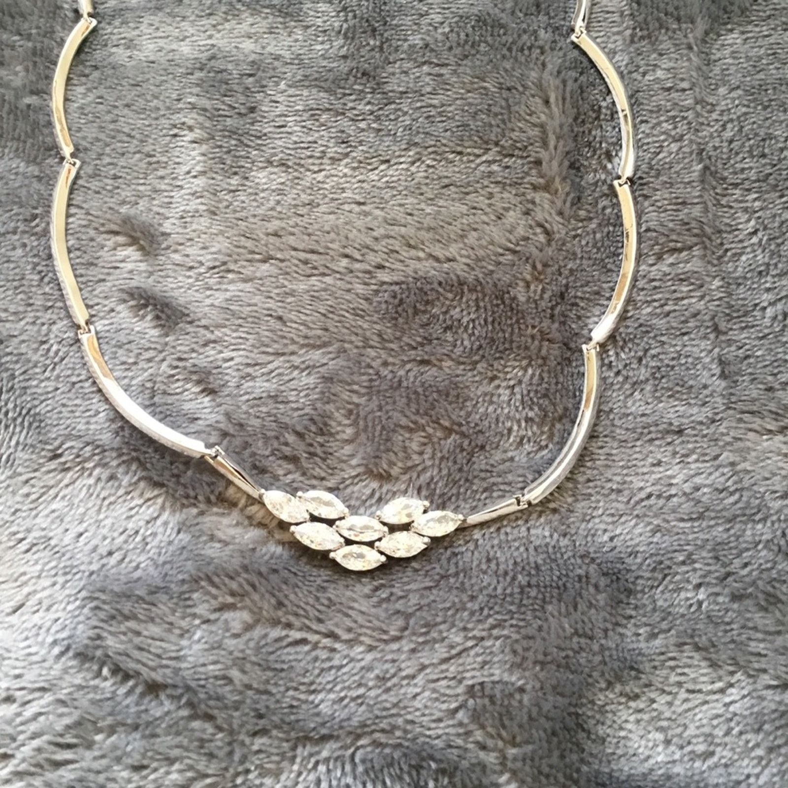 Other Sterling Silver Oval Flower Crystal Statement Necklace Size ONE SIZE - 4 Thumbnail