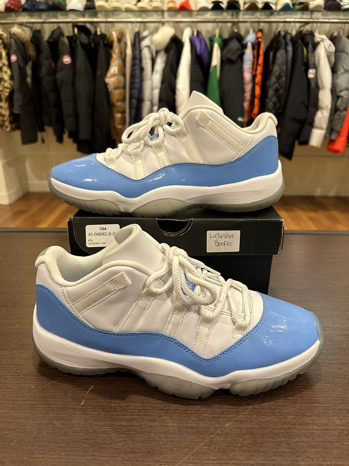 Jordan Brand Jordan 11 Low ‘University Blue’ Size US 9 / EU 42 - 1 Thumbnail