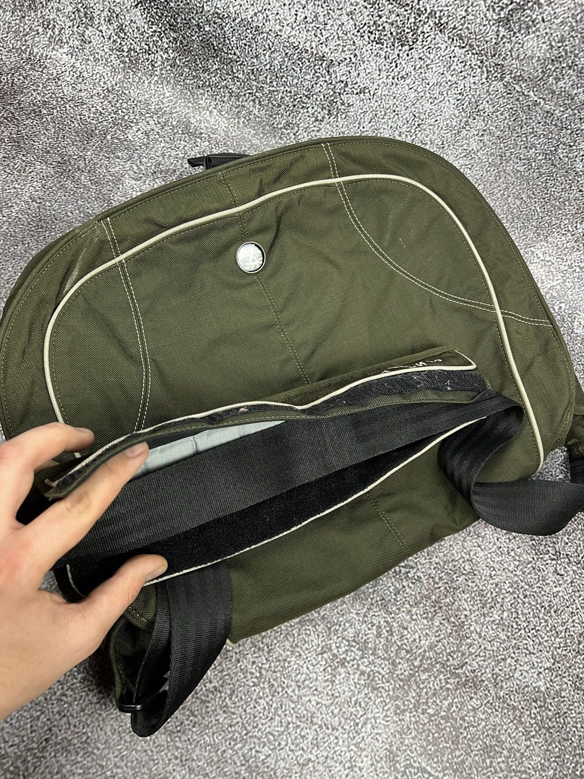 Crumpler Crumpler Clear Runway Laptop messenger multipocket bag olive Size ONE SIZE - 13 Thumbnail
