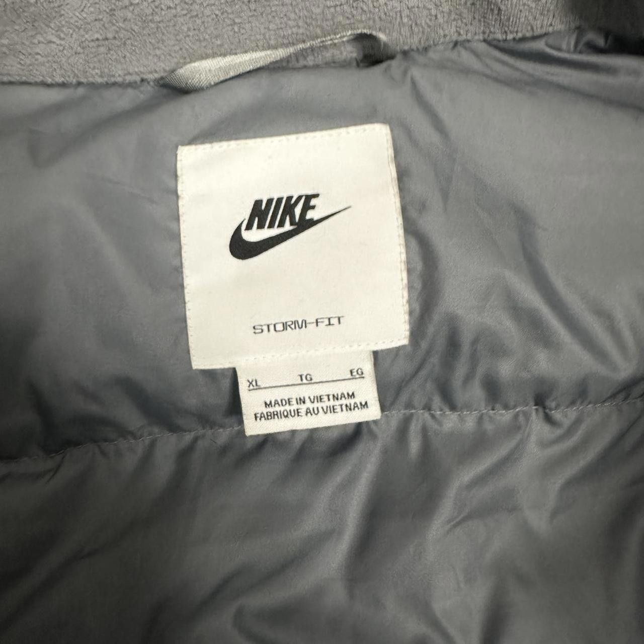 Nike Nike Storm-fit grey and white puffer vest Size US XL / EU 56 / 4 - 3 Thumbnail