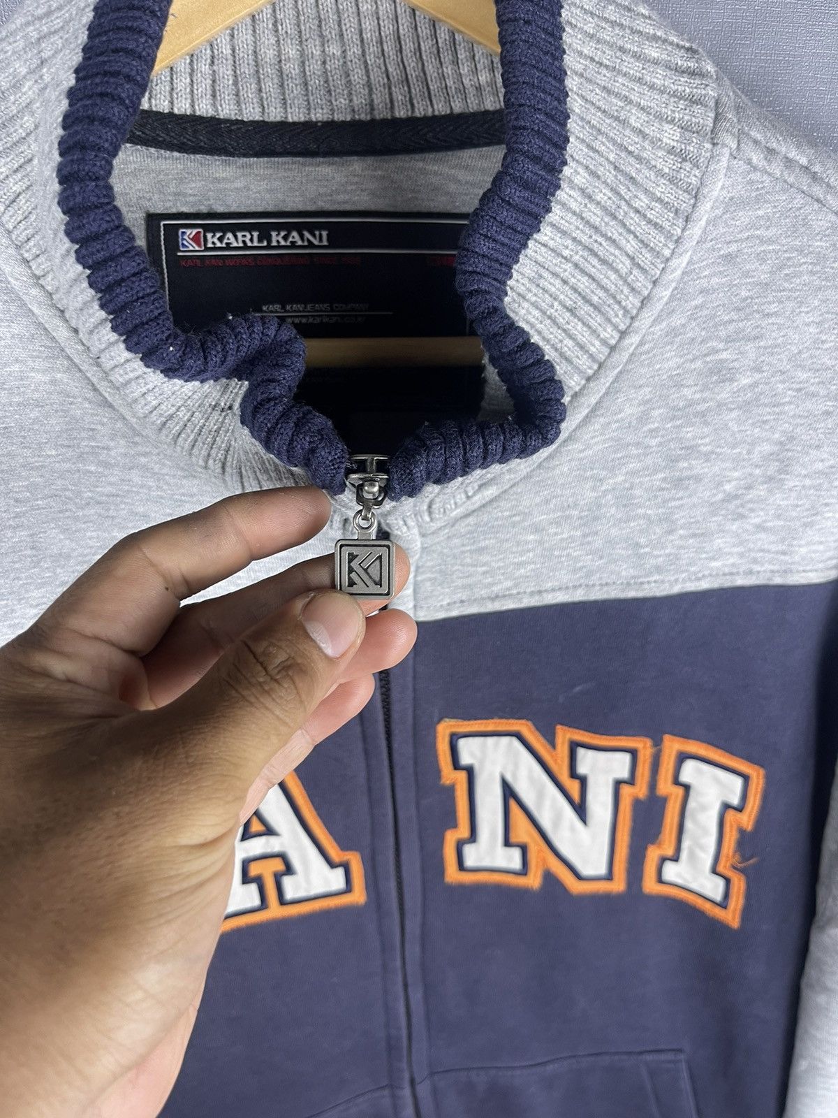 Karl Kani × Vintage VINTAGE KARL KANI Big Spellout Embroidery Zipper Jacket Size US L / EU 52-54 / 3 - 6 Thumbnail