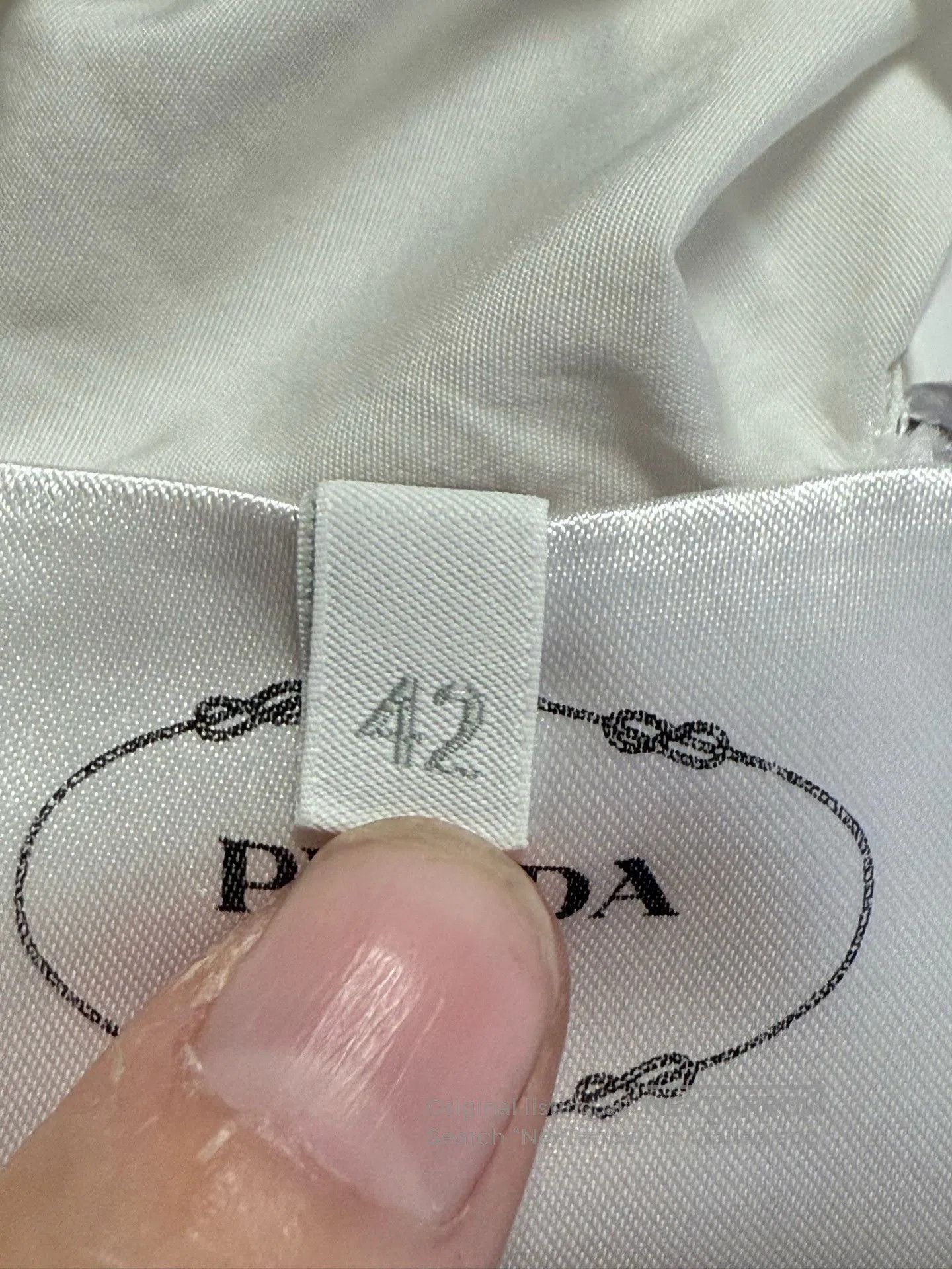 Prada Prada Women's Short-Sleeve Shirt 42. Size M / US 6-8 / IT 42-44 - 4 Thumbnail