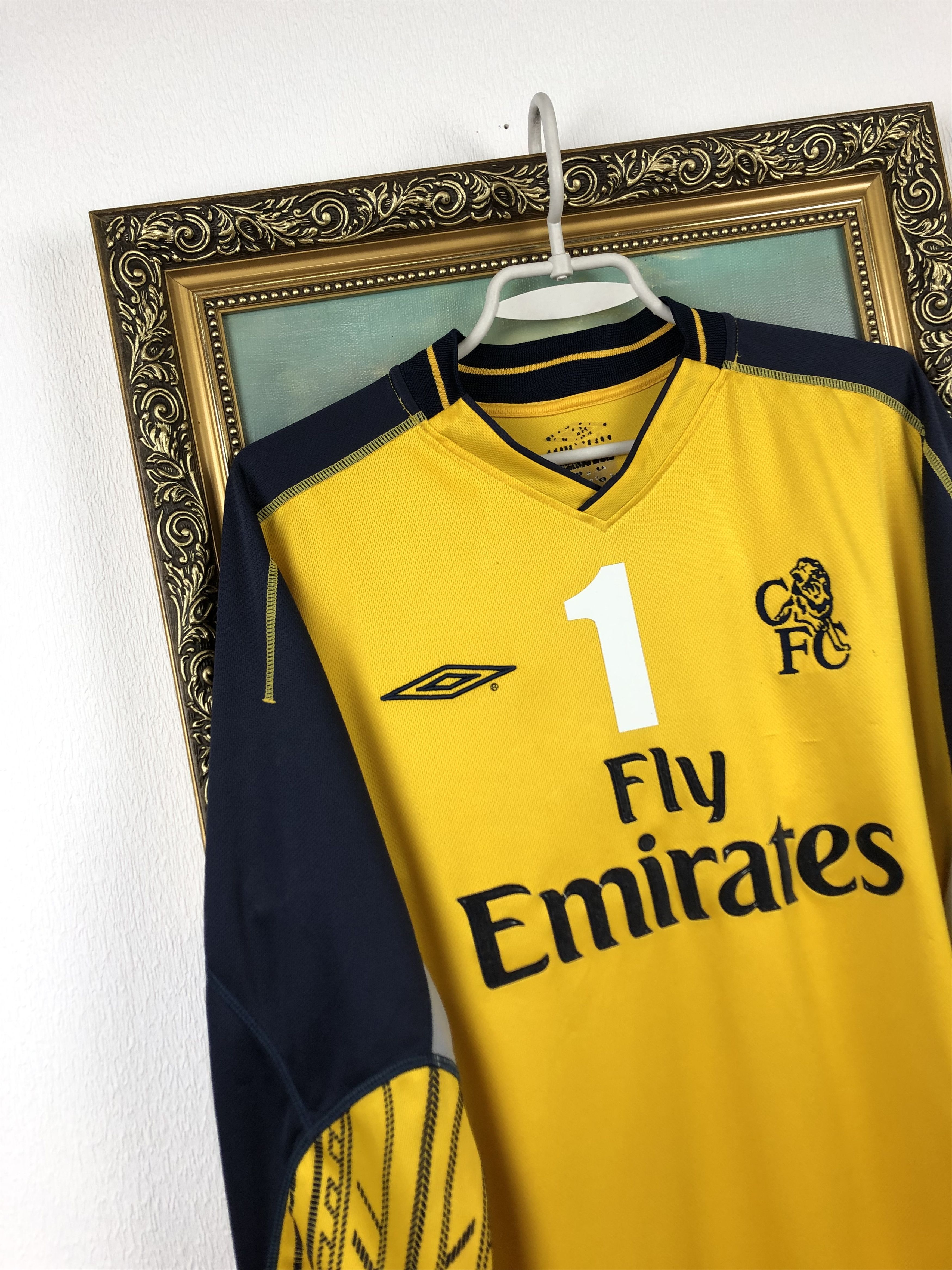Chelsea Soccer Chelsea Goalkeeper football shirt 2002 #1 Soccer Jersey Rare Size US M / EU 48-50 / 2 - 3 Thumbnail