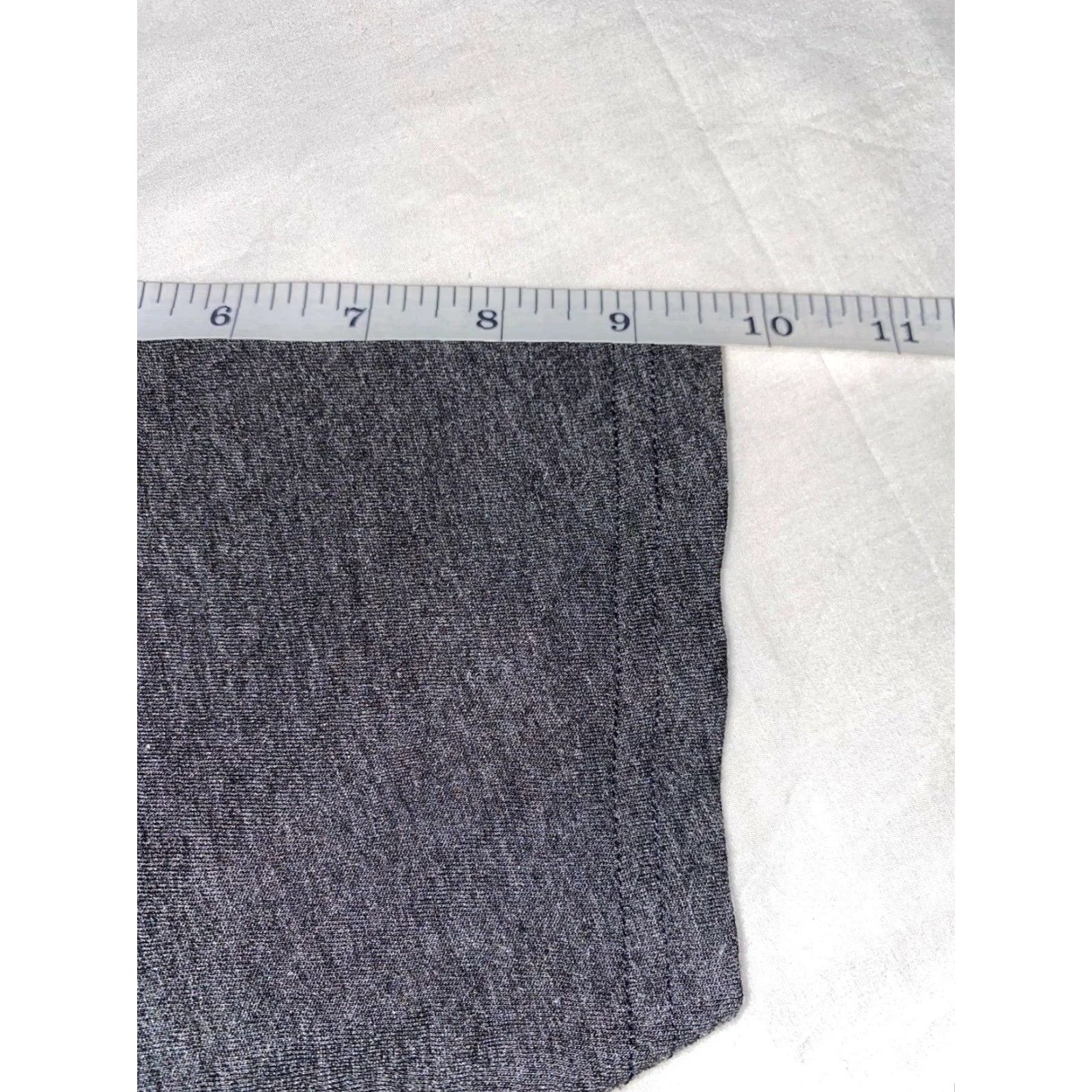 Oakley Oakley Mens T-Shirt Regular Short Sleeve Charcoal Gray Crew Neck Logo XS Regular Fit #751 Size US XS / EU 42 / 0 - 7 Thumbnail