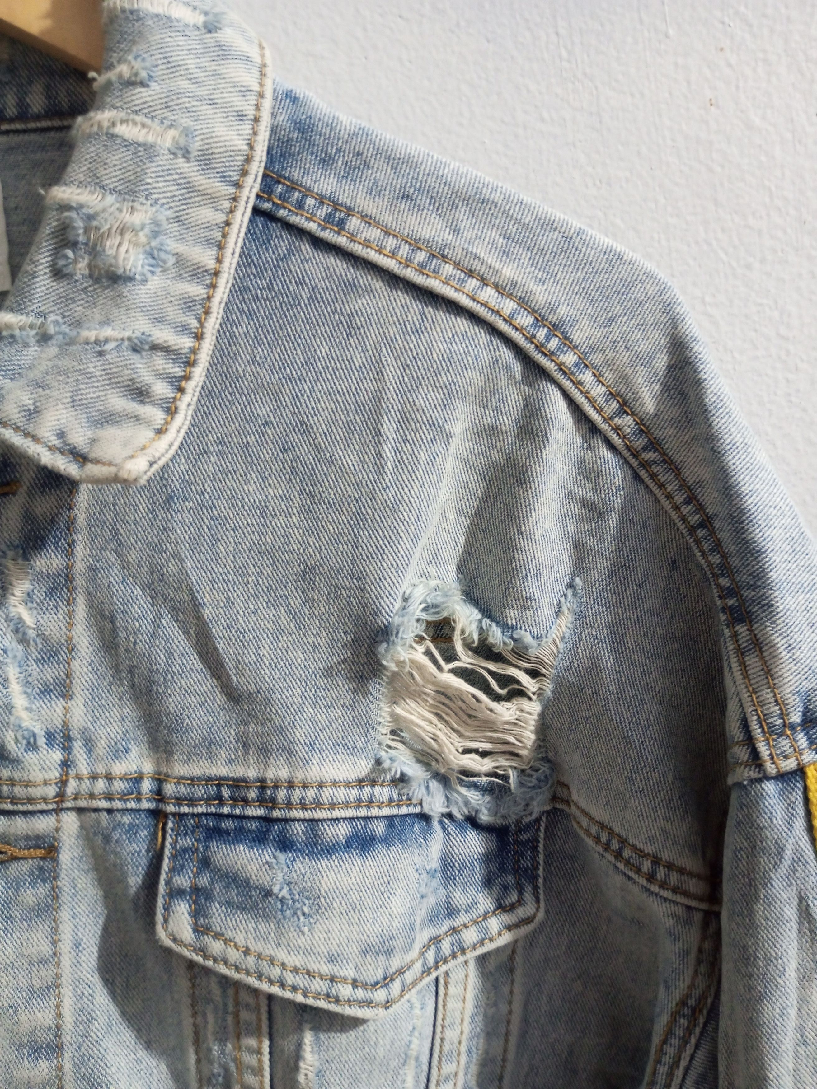 Japanese Brand × Vintage Vintage vampire weekend distressed denim trucker jacket Size US XL / EU 56 / 4 - 8 Thumbnail