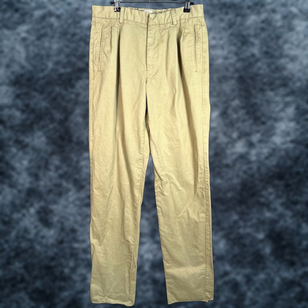 Vintage C.P. Company Mens 50 Beige Cotton Pleated Dress Pants Main Selling Point Pants Adult Mens 50 Beige Cotton Pleated Dress Pants Italy 8/10 Mens Size US 31 - 1 Thumbnail