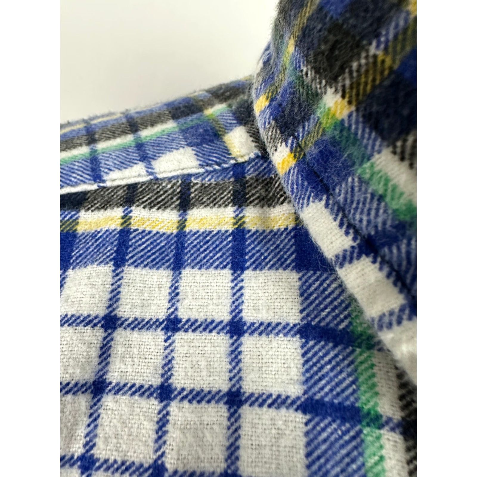 Vintage VINTAGE Saugatuck Flannel Shirt Men Large White Blue Plaid Button-Up Regular Fit 90s Grunge Size US L / EU 52-54 / 3 - 4 Thumbnail