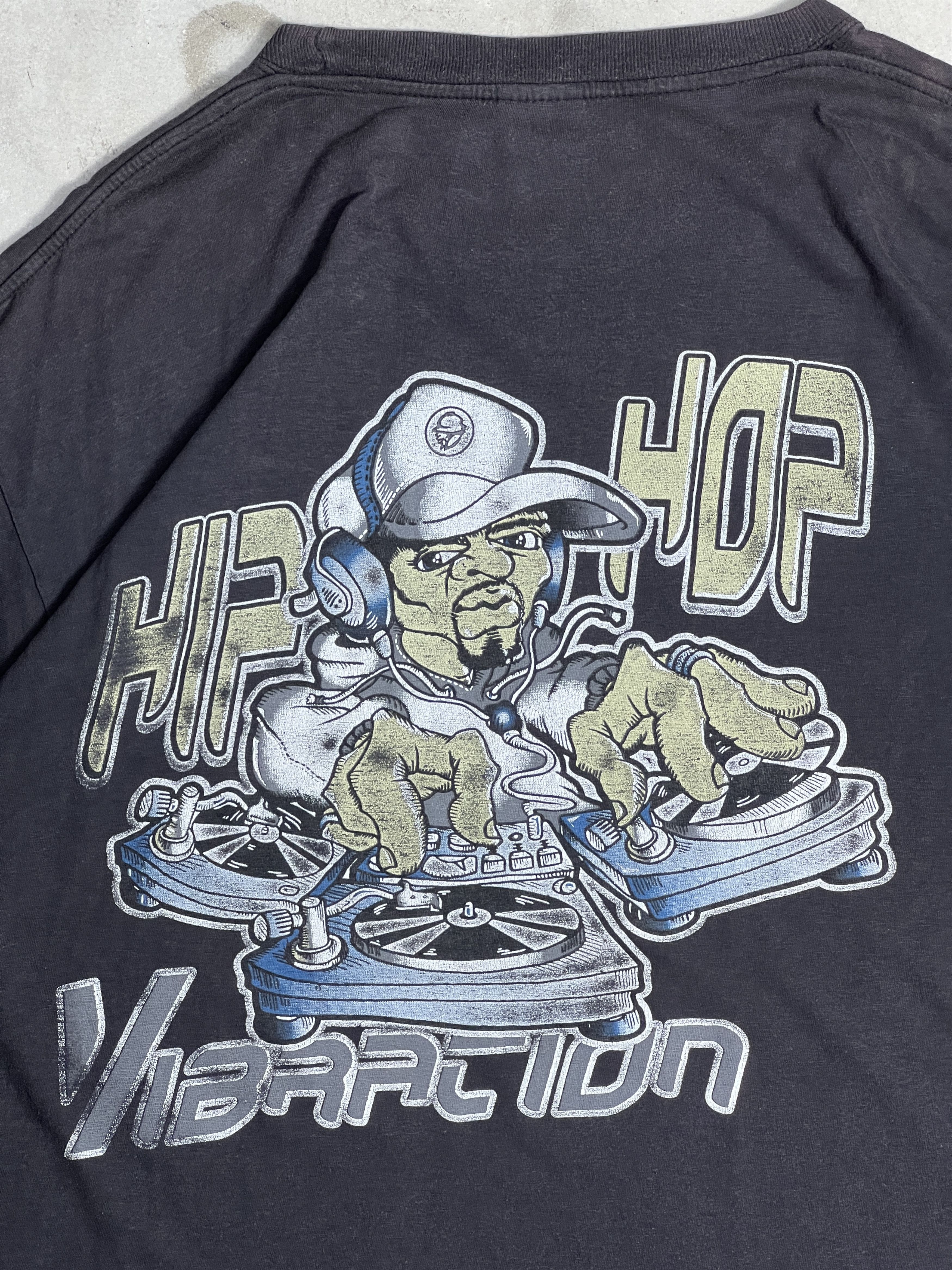 Rap Tees Vintage Y2K Hip Hop Vibration Graphic Tee (XXL) GTME347 Size US XXL / EU 58 / 5 - 2 Thumbnail