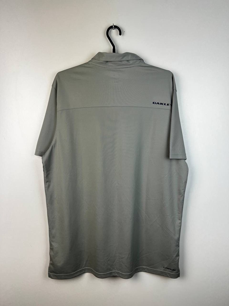 Vintage Oakley vintage center logo polo t-shirts size L Size US L / EU 52-54 / 3 - 2 Thumbnail