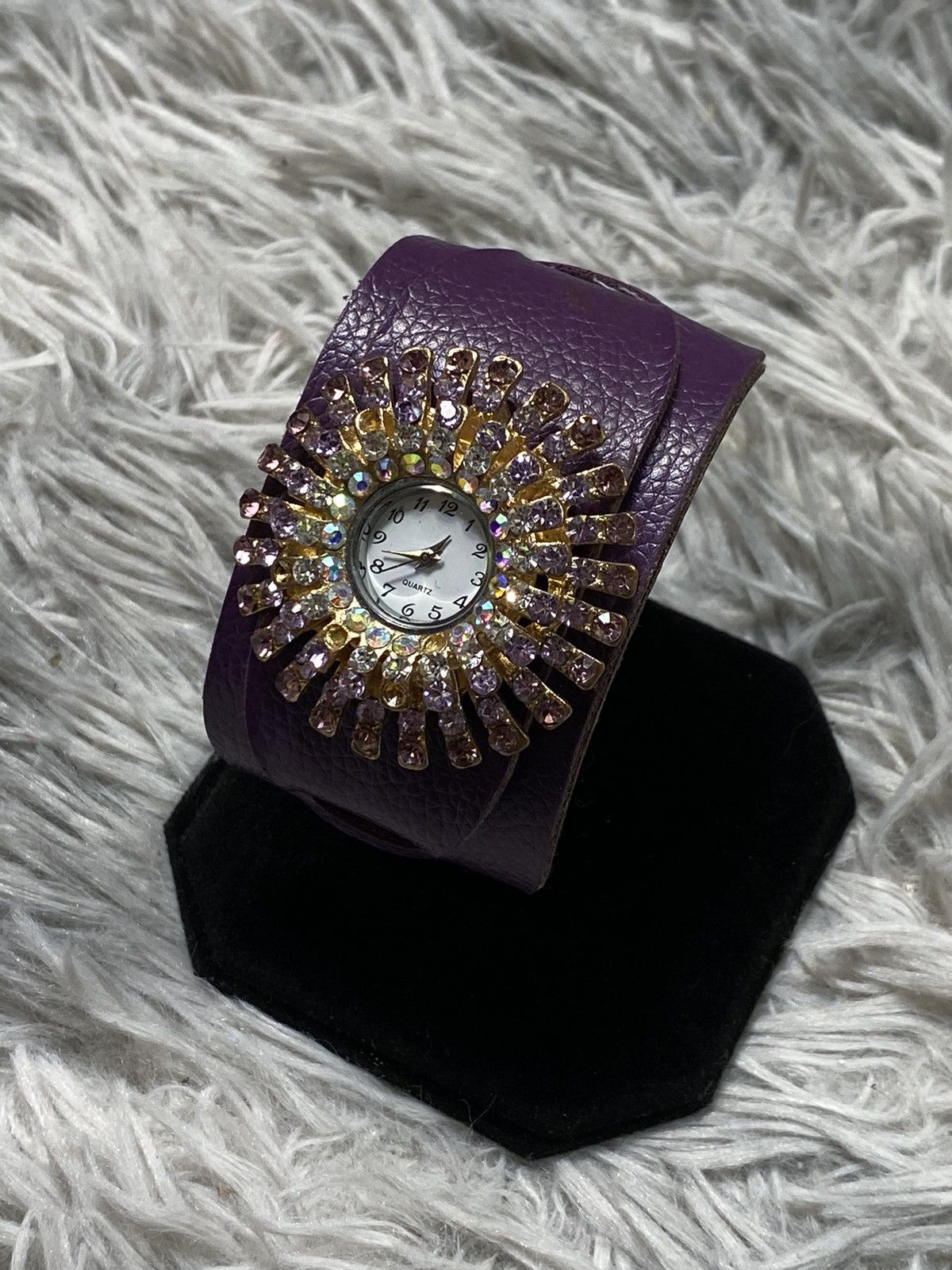 Jewelry Vintage Quartz Statement Bracelet Watch – Japanese Brand Size ONE SIZE - 1 Thumbnail