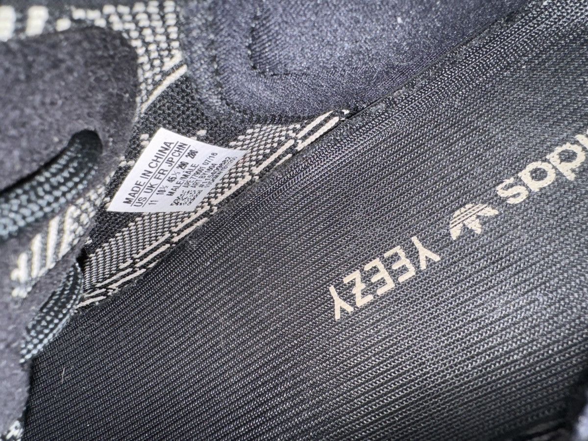 Kanye West Yeezy Oreo Size US 11 / EU 44 - 6 Thumbnail