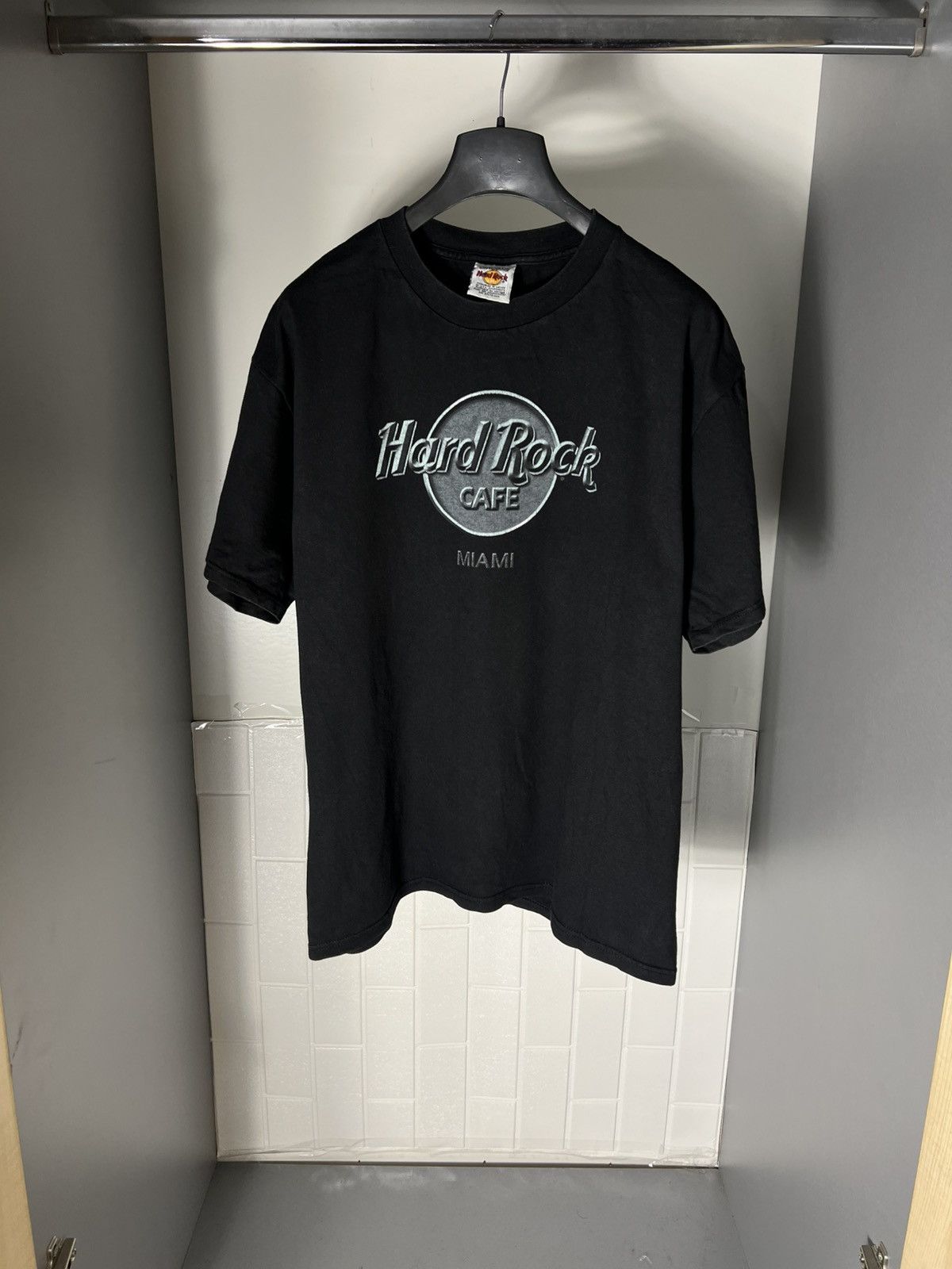Hard Rock Cafe × Vintage VERY RARE HARD ROCK CAFE MIAMI BIG LOGO RETRO T-SHIRT 90s Size US L / EU 52-54 / 3 - 1 Thumbnail