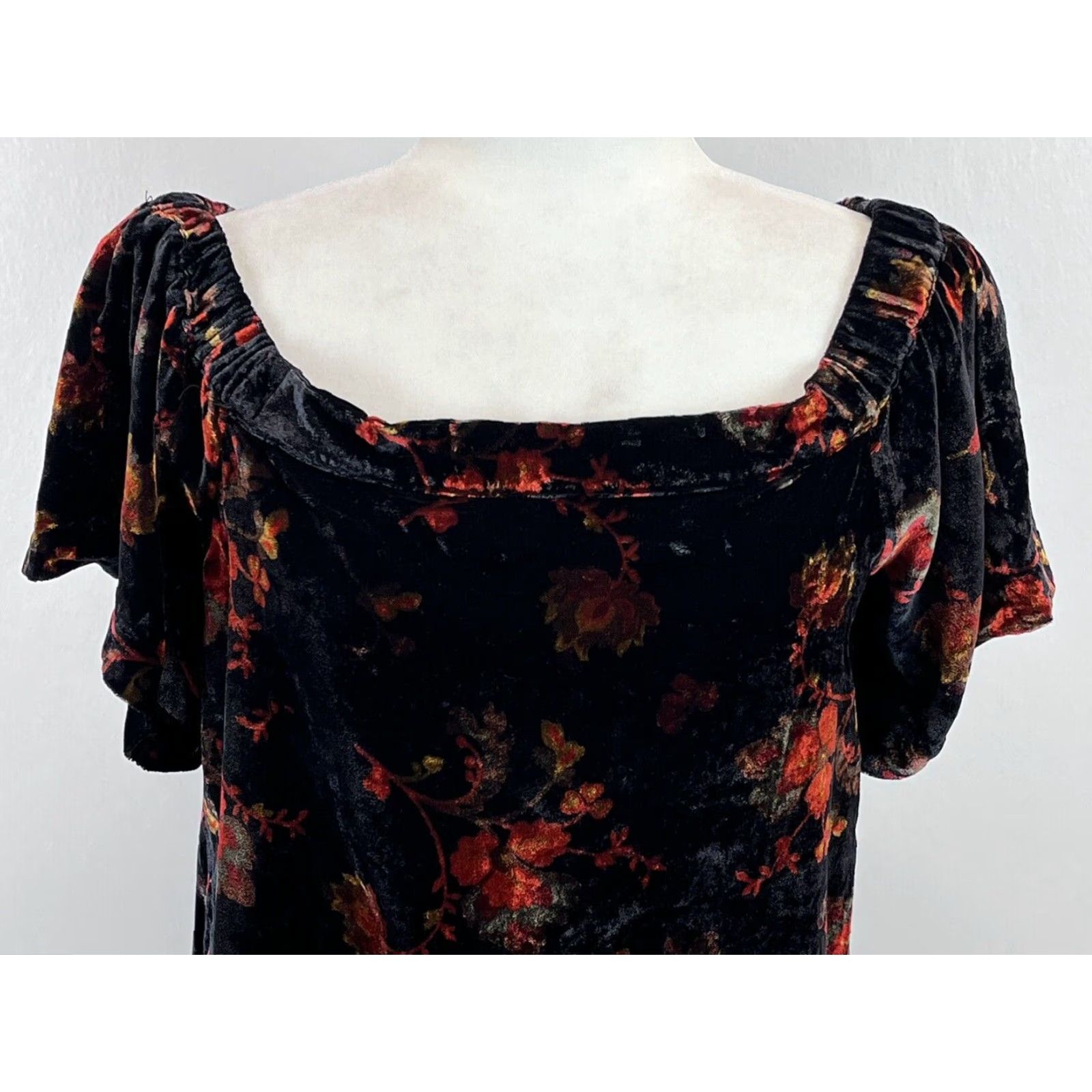 Ann Taylor Ann Taylor LOFT Velvet Floral Off Shoulder Blouse Top Women's Small Multicolor Size S / US 4 / IT 40 - 5 Thumbnail