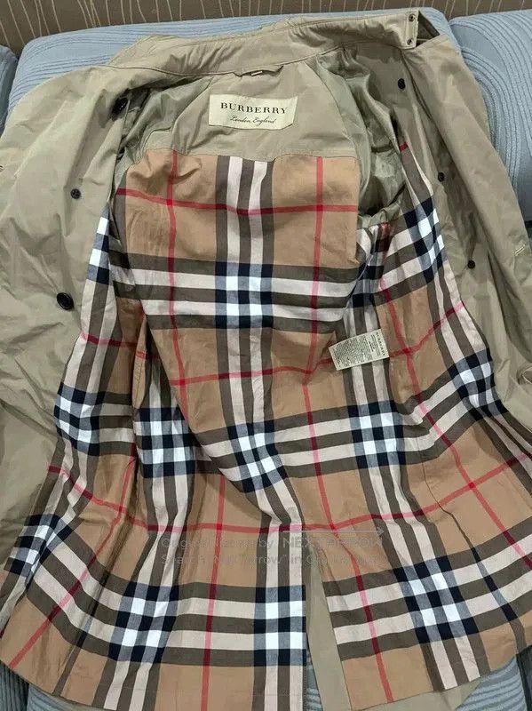 Burberry Burberry Classic Khaki Green Women's Trench Coat. Size M / US 6-8 / IT 42-44 - 3 Thumbnail