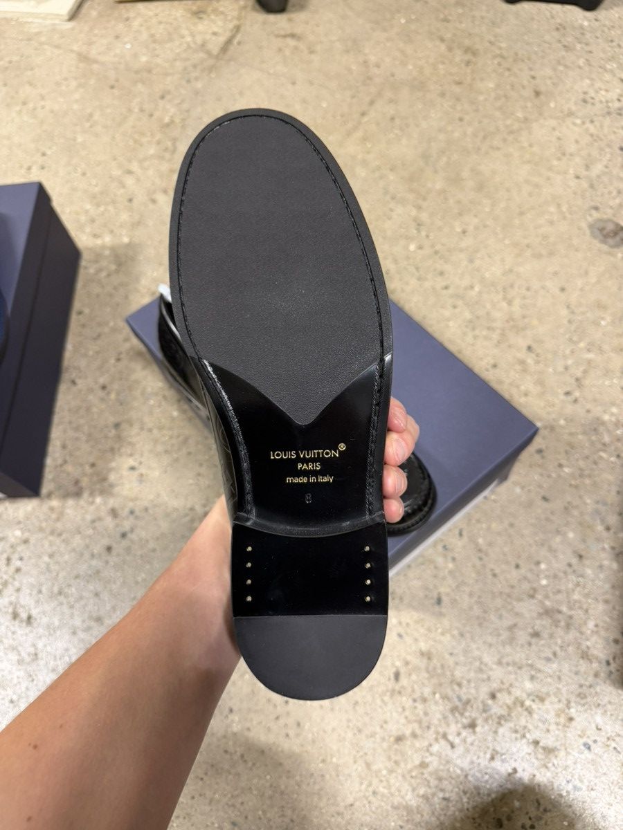 Louis Vuitton Louis Vuitton Embossed Graphic Penny Loafer NEW 1400$ Size US 9 / EU 42 - 10 Thumbnail