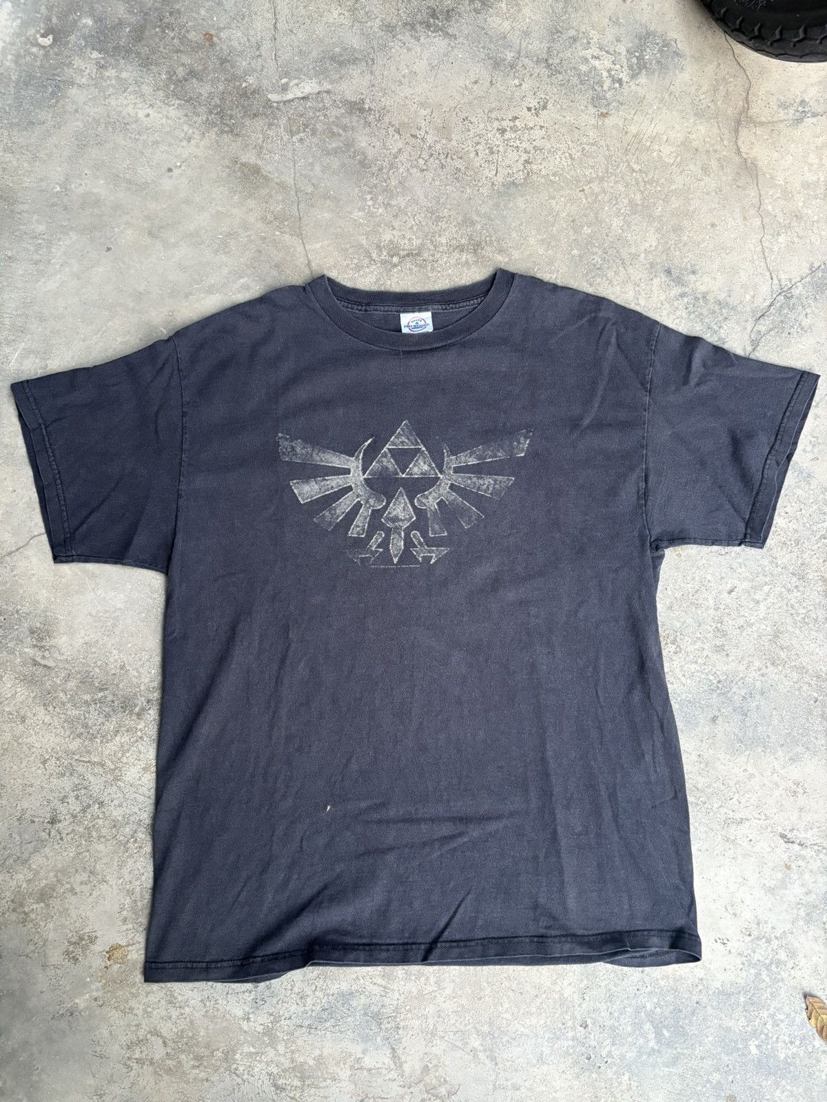 Other Vintage Legend Of Zelda Ocarina of Time tee Size US L / EU 52-54 / 3 - 1 Thumbnail