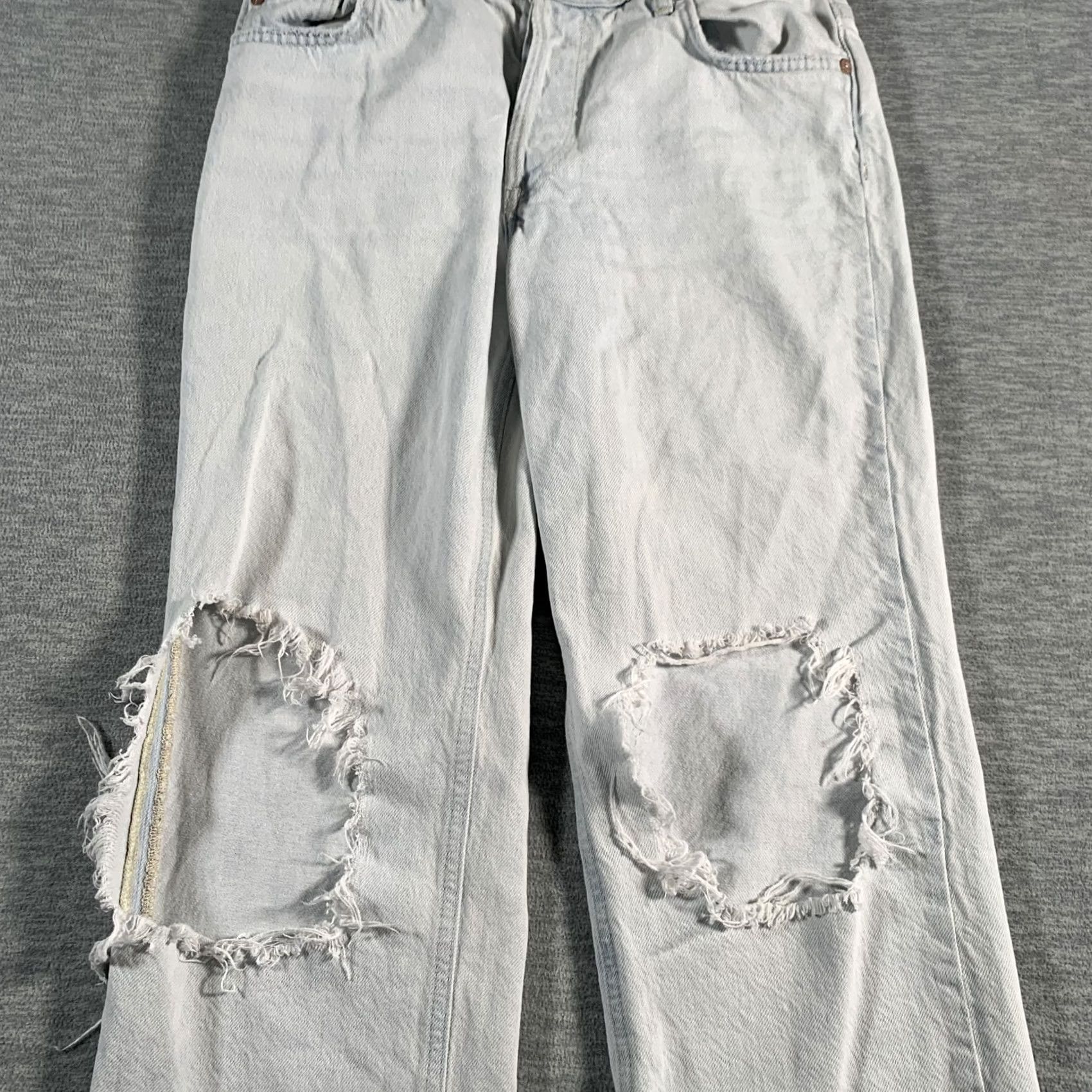 Vintage We The Free Jeans Womens 26 Light Distressed Ripped Straight Leg Denim 100% Cotton Fridge? Size 26" / US 2 / IT 38 - 4 Thumbnail