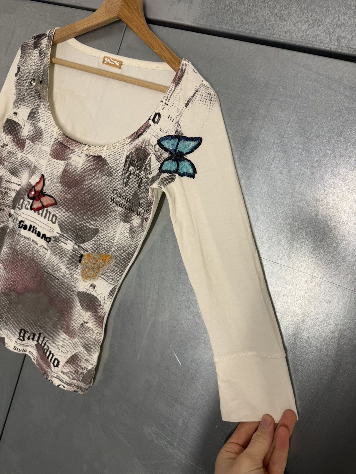 John Galliano Vintage John Galliano Gazette Rhinestones Butterfly’s Tee Size XS / US 0-2 / IT 36-38 - 7 Thumbnail