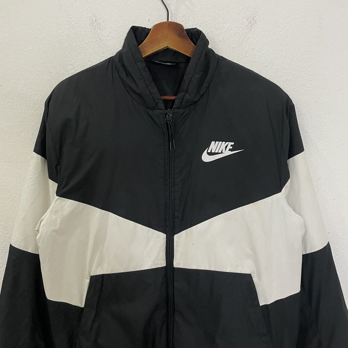 Nike Vintage Nike Big Logo Jacket Size US M / EU 48-50 / 2 - 11 Thumbnail