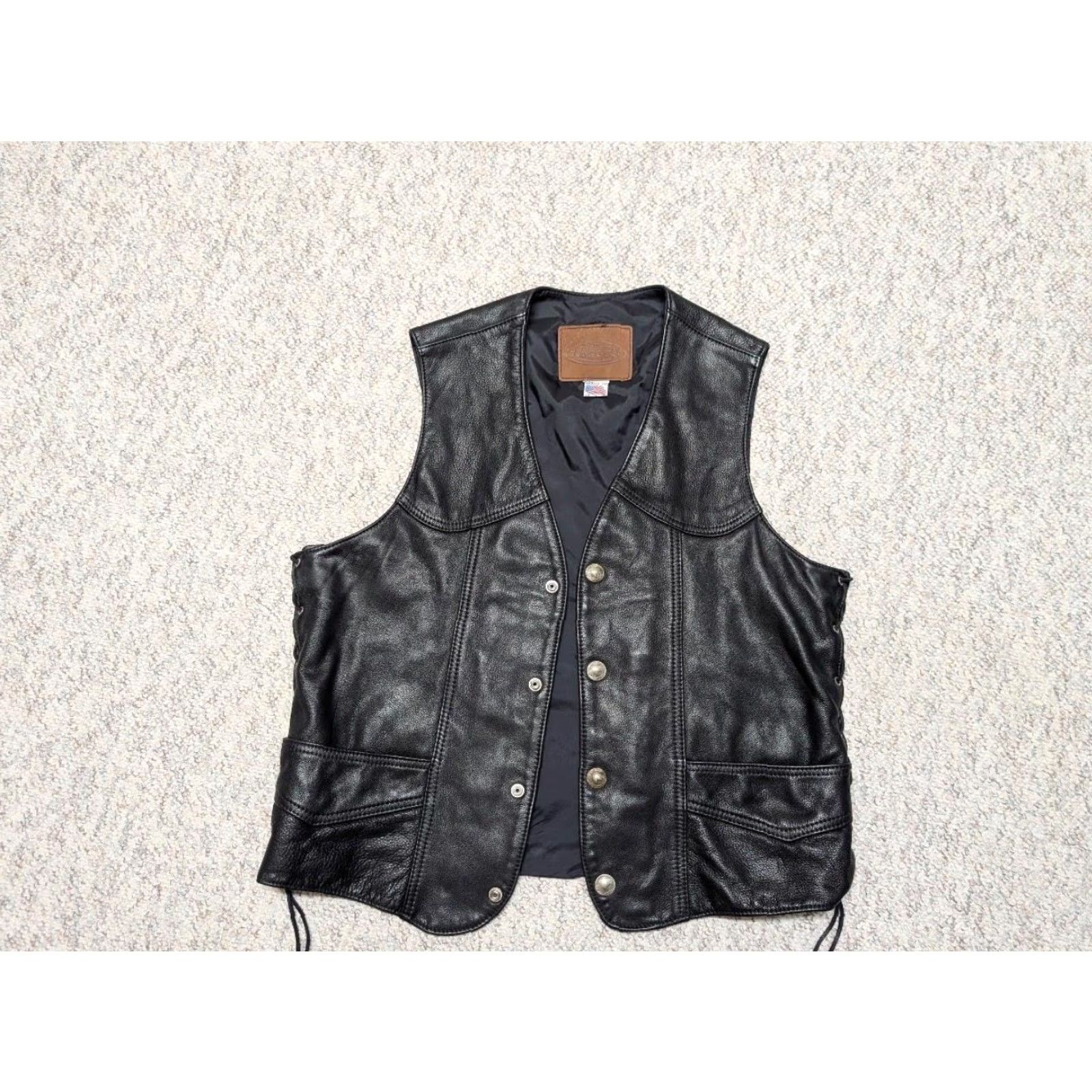 Vintage VINTAGE Kerr USA made buffalo nickel leather vest L mens 44-46 black western vest Men’s Buffalo Nickel buttons Leather cowboy 44-46 XSL? Size US L / EU 52-54 / 3 - 6 Thumbnail