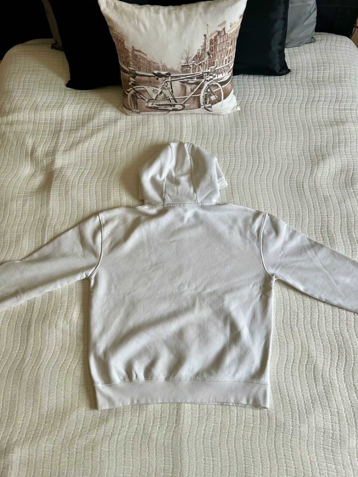 Pull & Bear Pull & Bear "Updated Garments" Essential White Hoodie Size US M / EU 48-50 / 2 - 4 Thumbnail