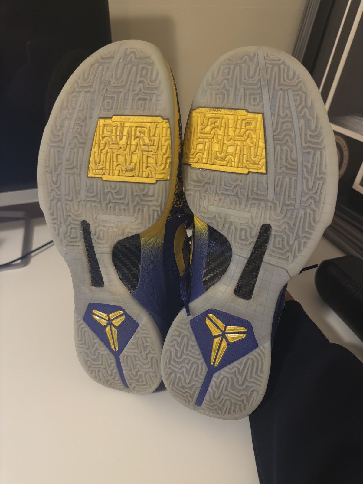 Nike Kobe V Protro ‘5 Rings’ Size US 11.5 / EU 44-45 - 7 Thumbnail