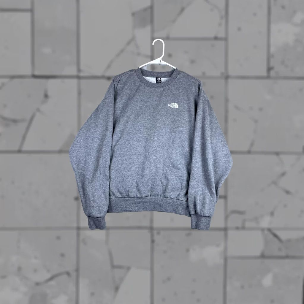 The North Face The North Face Sweatshirt Mens Small Gray Pullover Fleece Logo Crewneck Casual Size US S / EU 44-46 / 1 - 1 Thumbnail