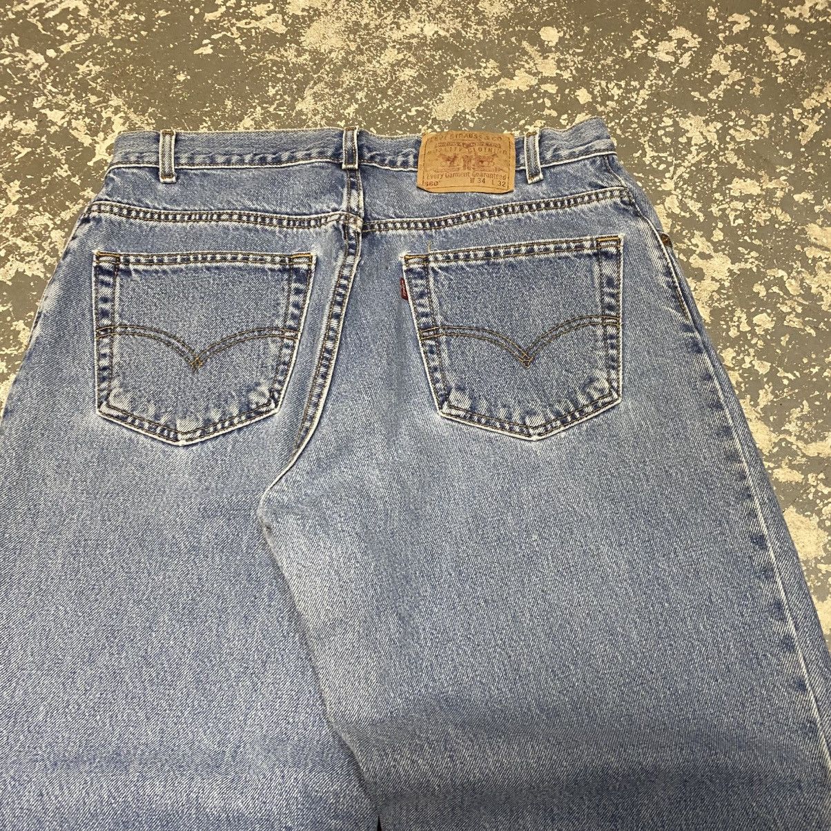 Levi's × Vintage Vintage Levi’s 560 Baggy Fit Blue Denim Jeans USA 90s Size US 33 - 7 Thumbnail