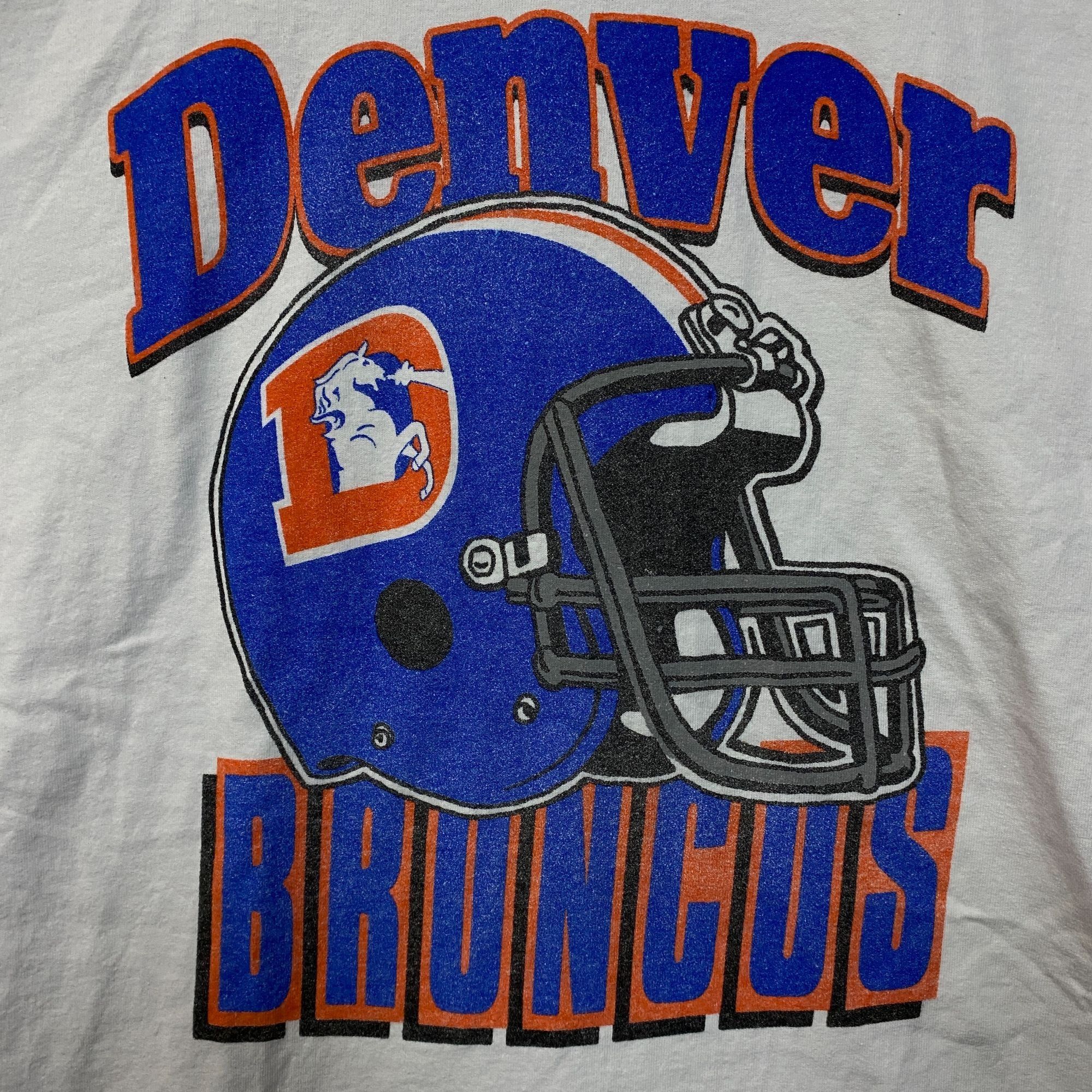 Junk Food Junk Food NFL Denver Broncos Throwback Helmet Logo T- Shirt Size US S / EU 44-46 / 1 - 2 Thumbnail