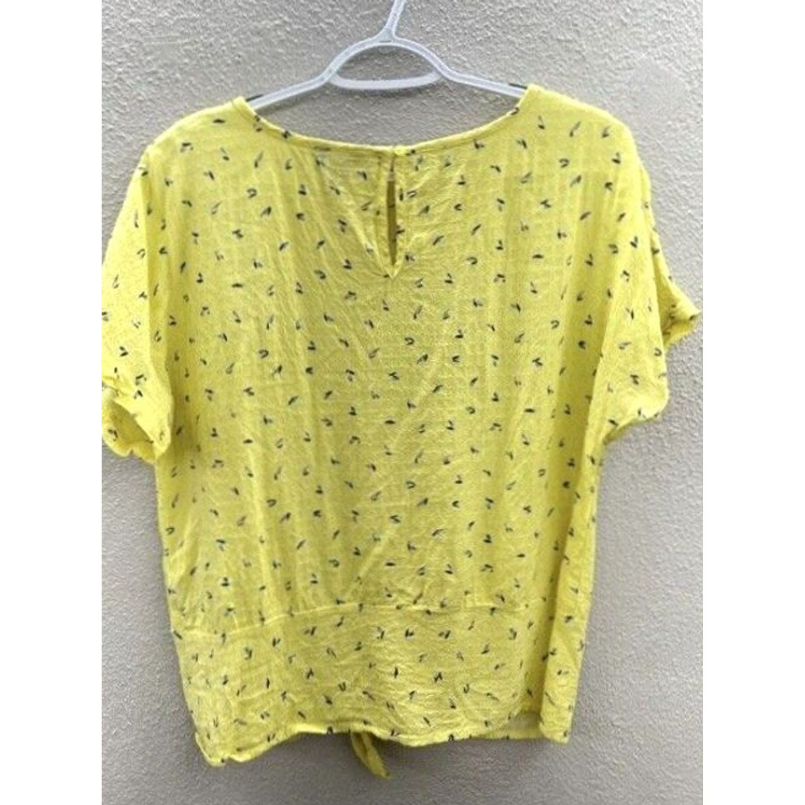 Buffalo David Bitton Womens Buffalo David Bitton Shirt Medium Yellow Floral Short Sleeve Blouse Tie Front Regular Fit Womens Size M / US 6-8 / IT 42-44 - 3 Thumbnail