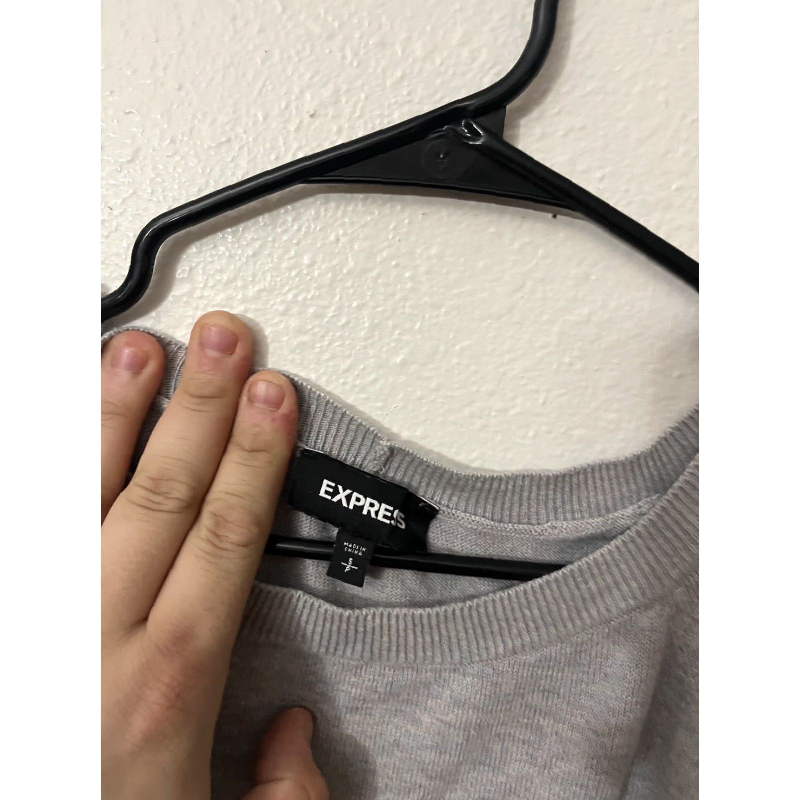 Express VINTAGE Express Gray Knit Short Sleeve Sweater Cold Shoulder Women's Small Gray 90s Concert? (Wait) Size S / US 4 / IT 40 - 3 Thumbnail