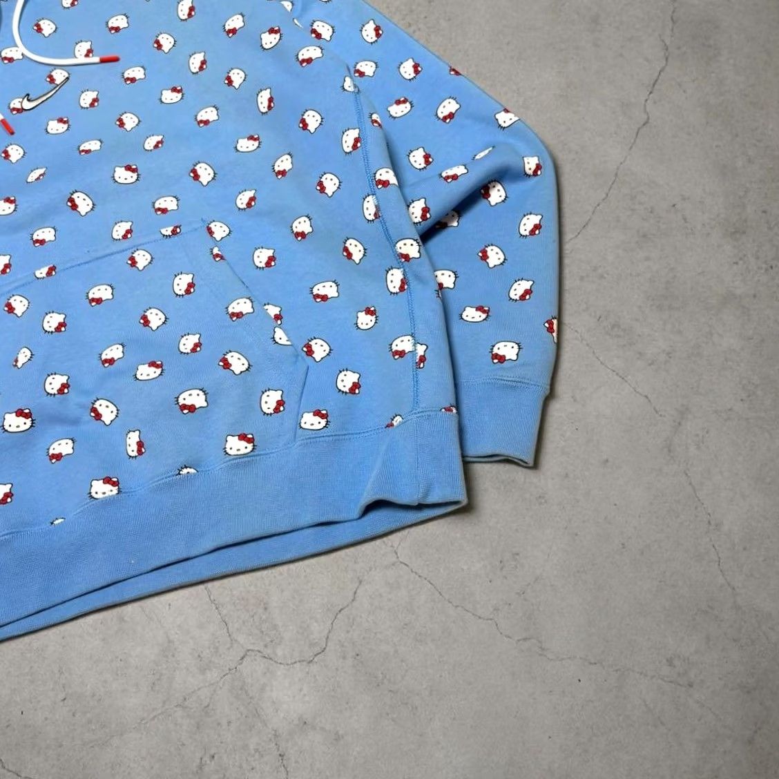 Nike Nike Hello Kitty Hoodie Womens Blue L Size L / US 10 / IT 46 - 4 Thumbnail