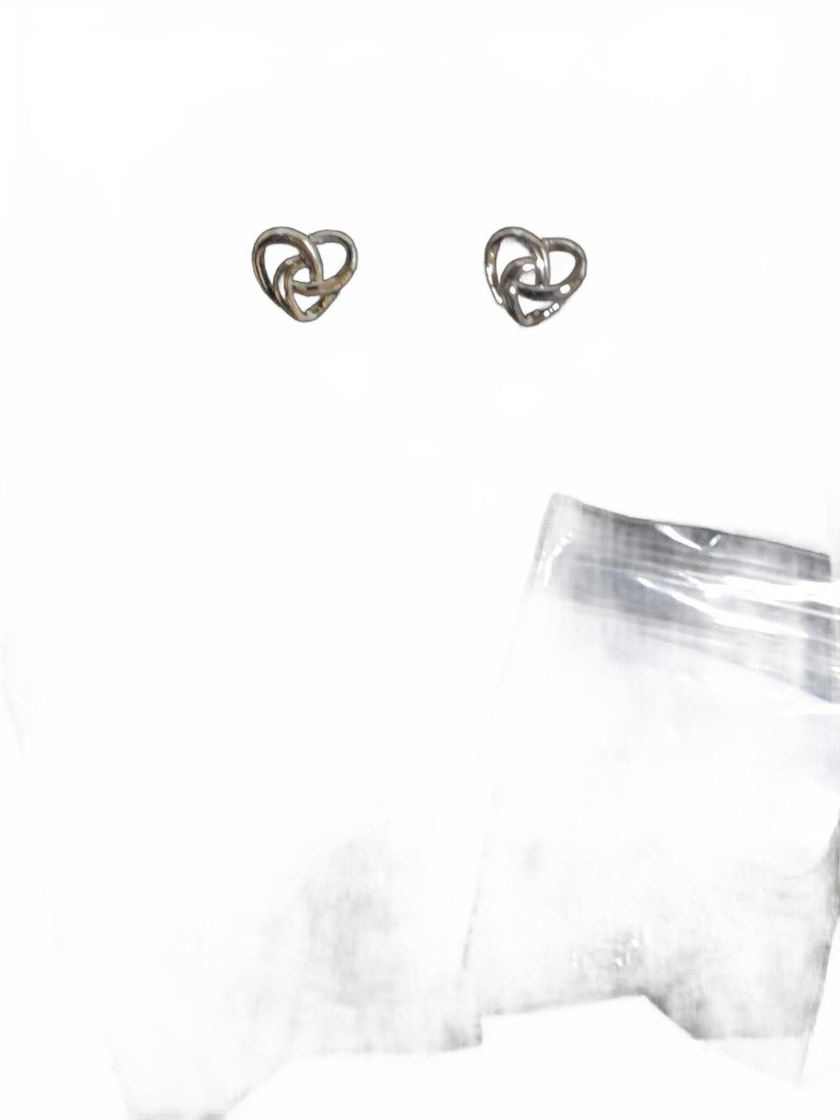 The Unbranded Brand Cute Heart Knot Earrings - Grab These Fun Gems Fast! Size ONE SIZE - 3 Thumbnail
